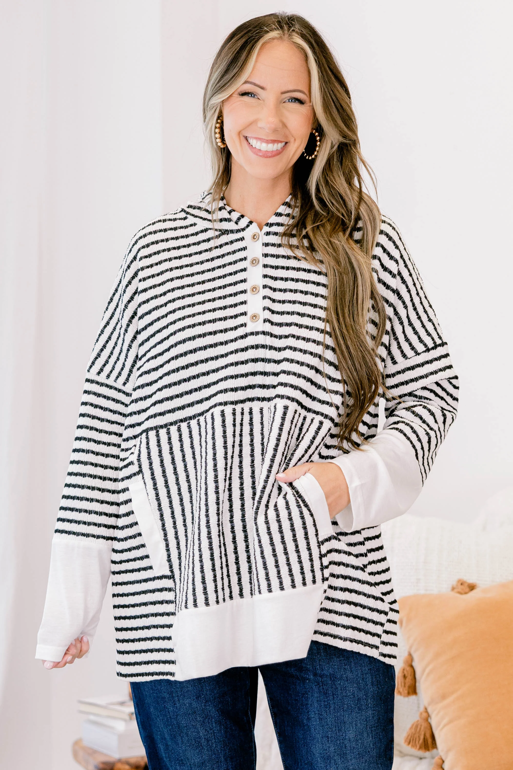 Coastal Breeze Hoodie, Cream-Black - Weilaico