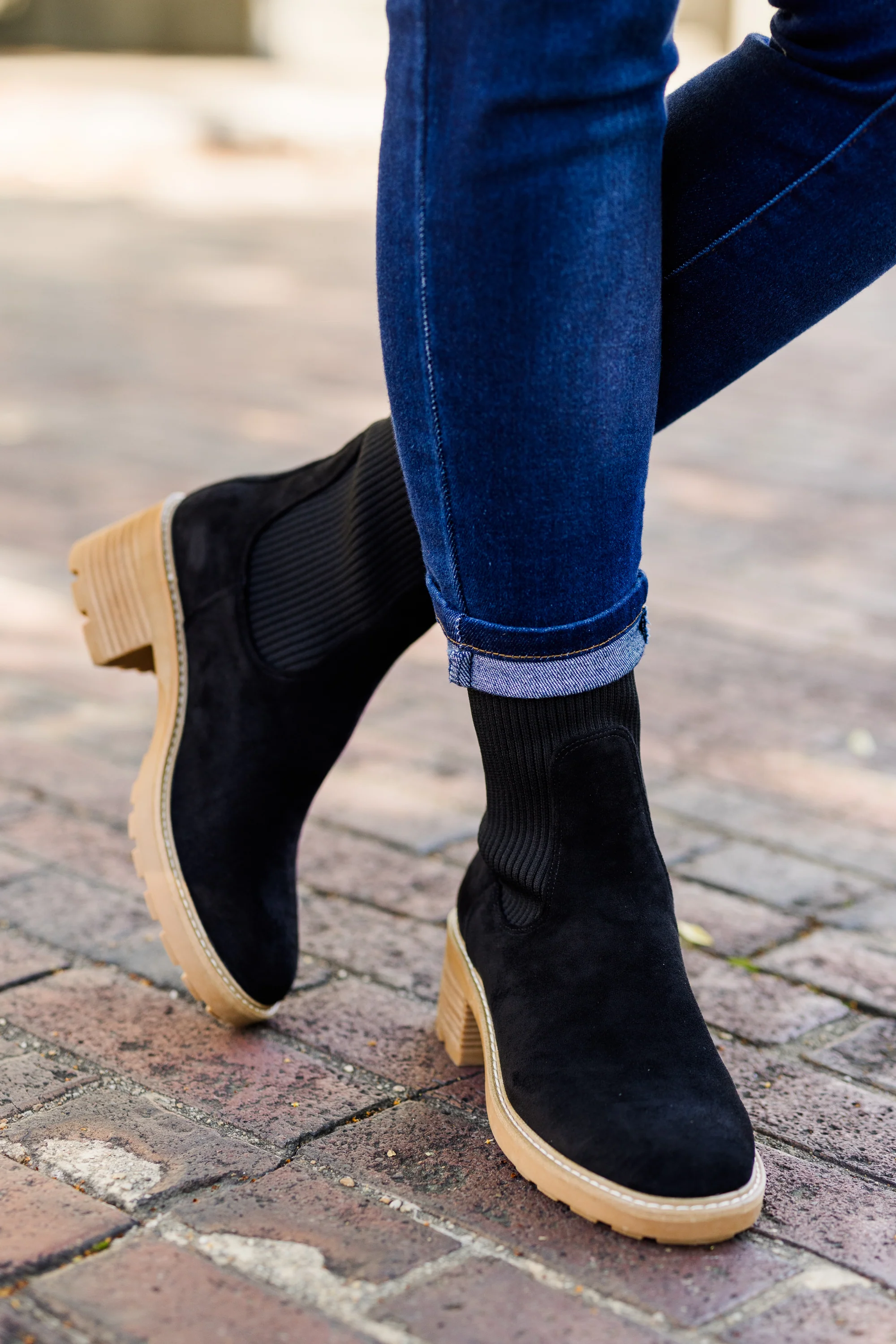 Corky's: Make Way Booties, Black - Weilaico