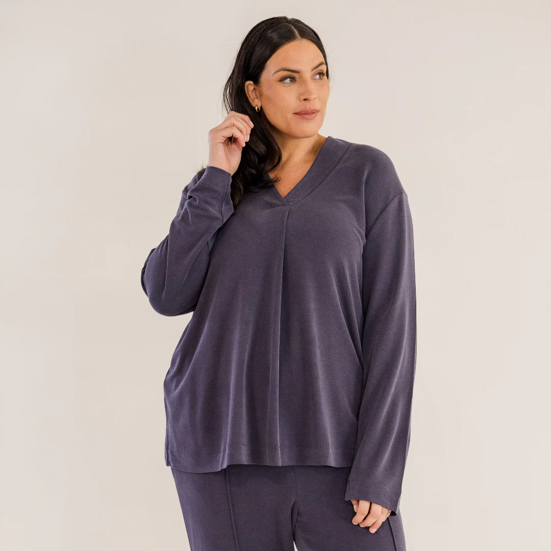 Bowery Wide V-Neck Tunic, Ink Navy - Weilaico