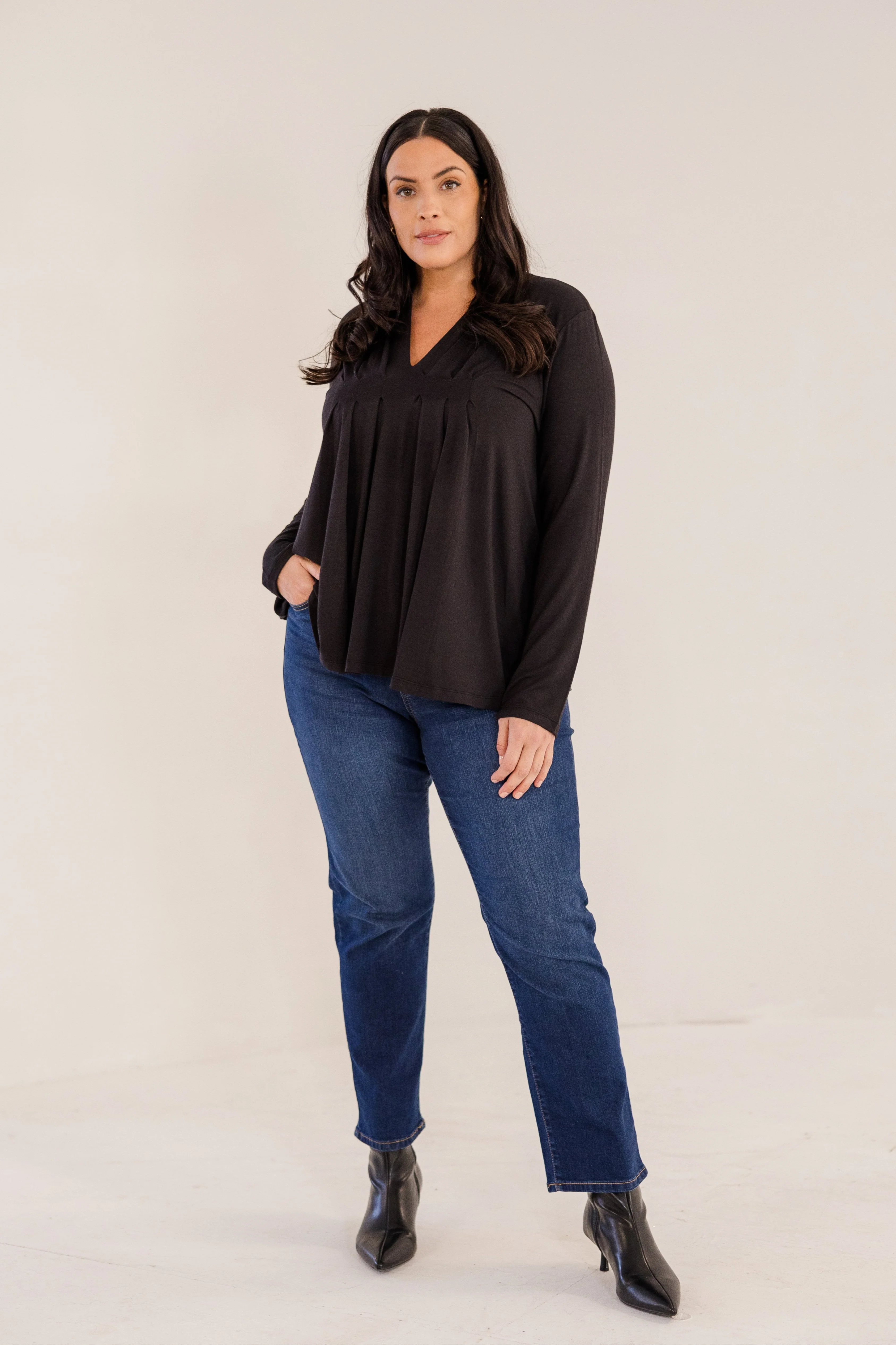 Mercer Front Pleat Top, Black - Weilaico