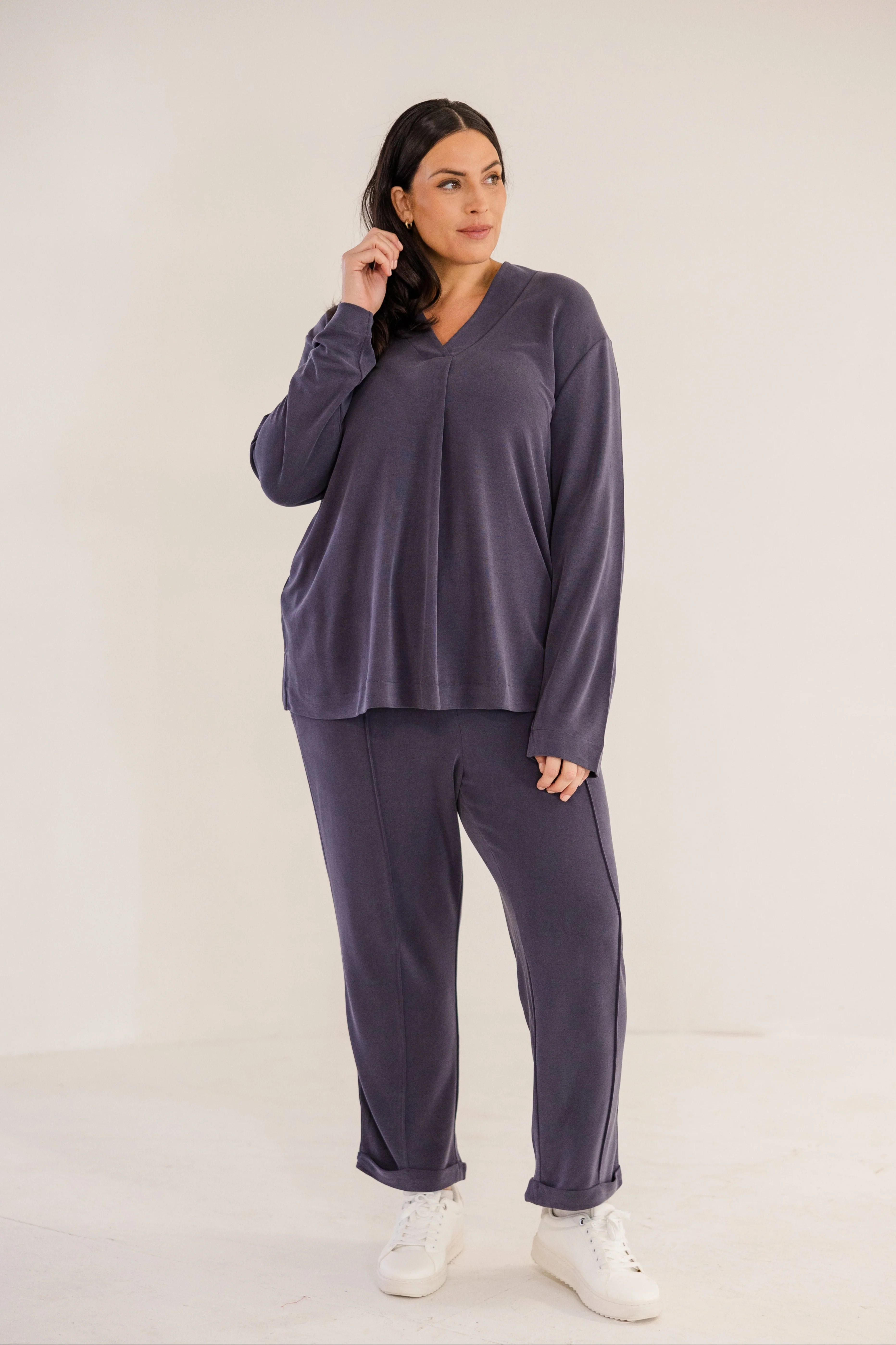 Bowery Wide V-Neck Tunic, Ink Navy - Weilaico