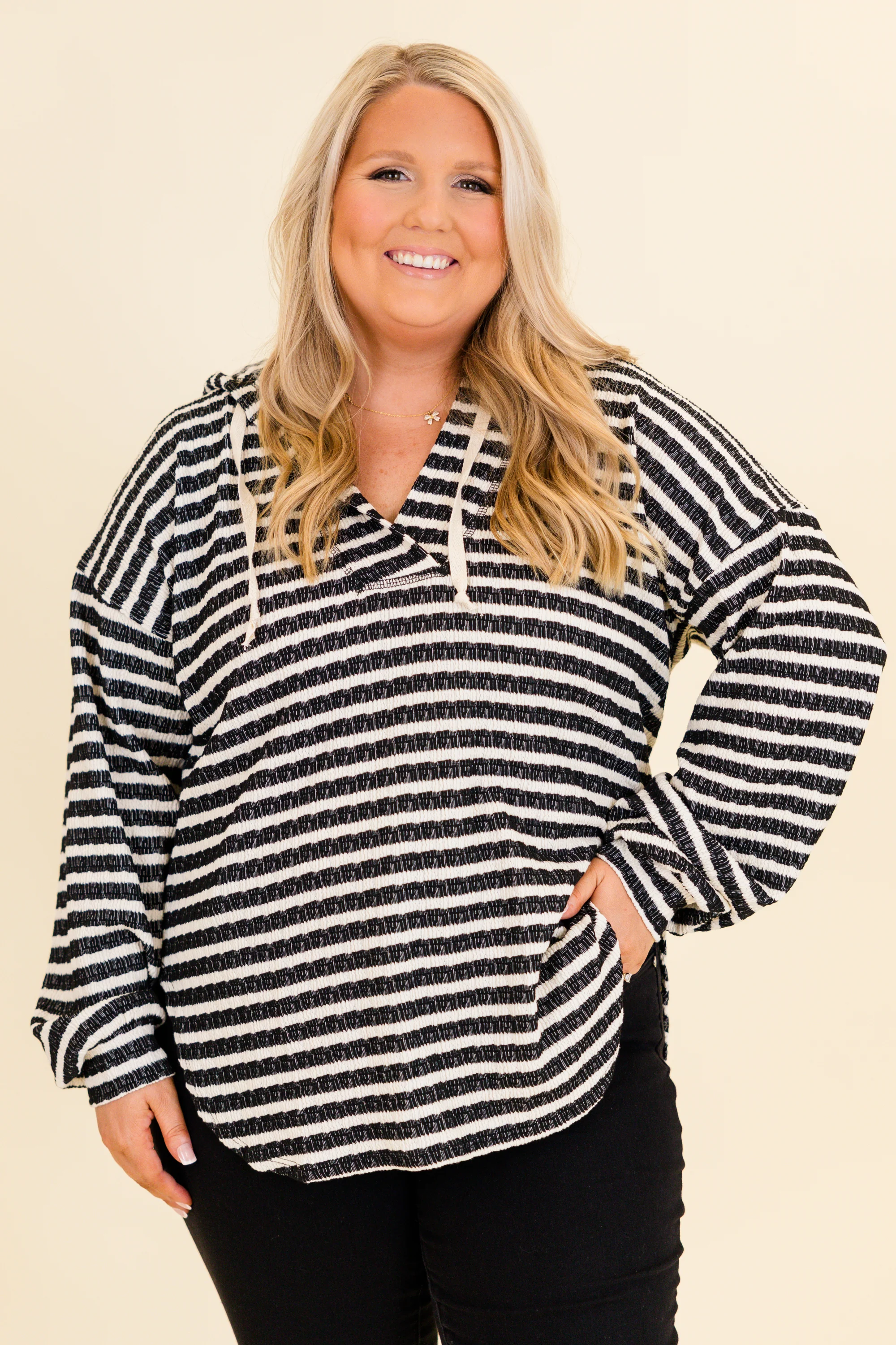 Ocean Spray Hoodie, Black-Cream - Weilaico