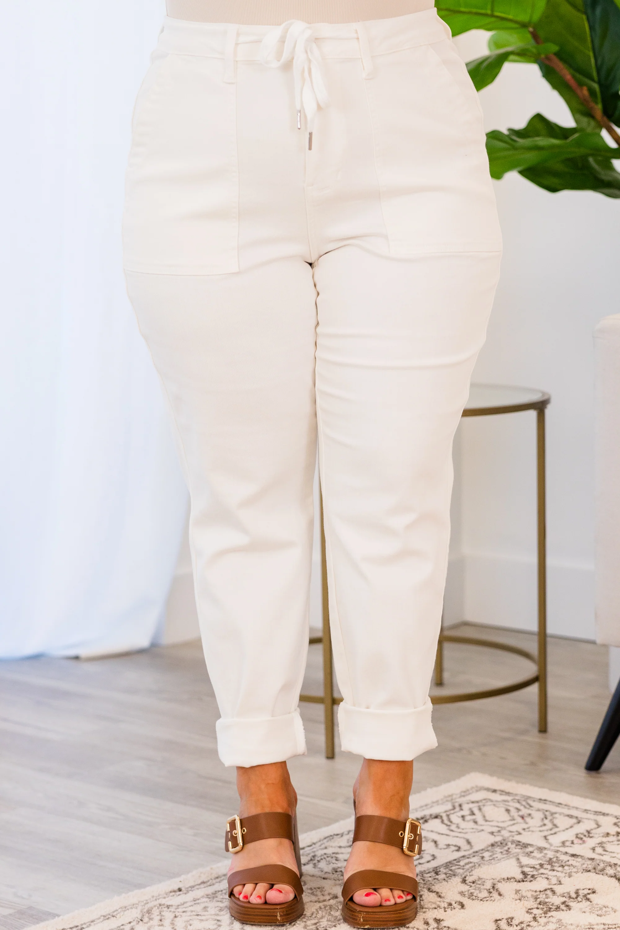 Judy Blue: White Out Joggers, White - Weilaico