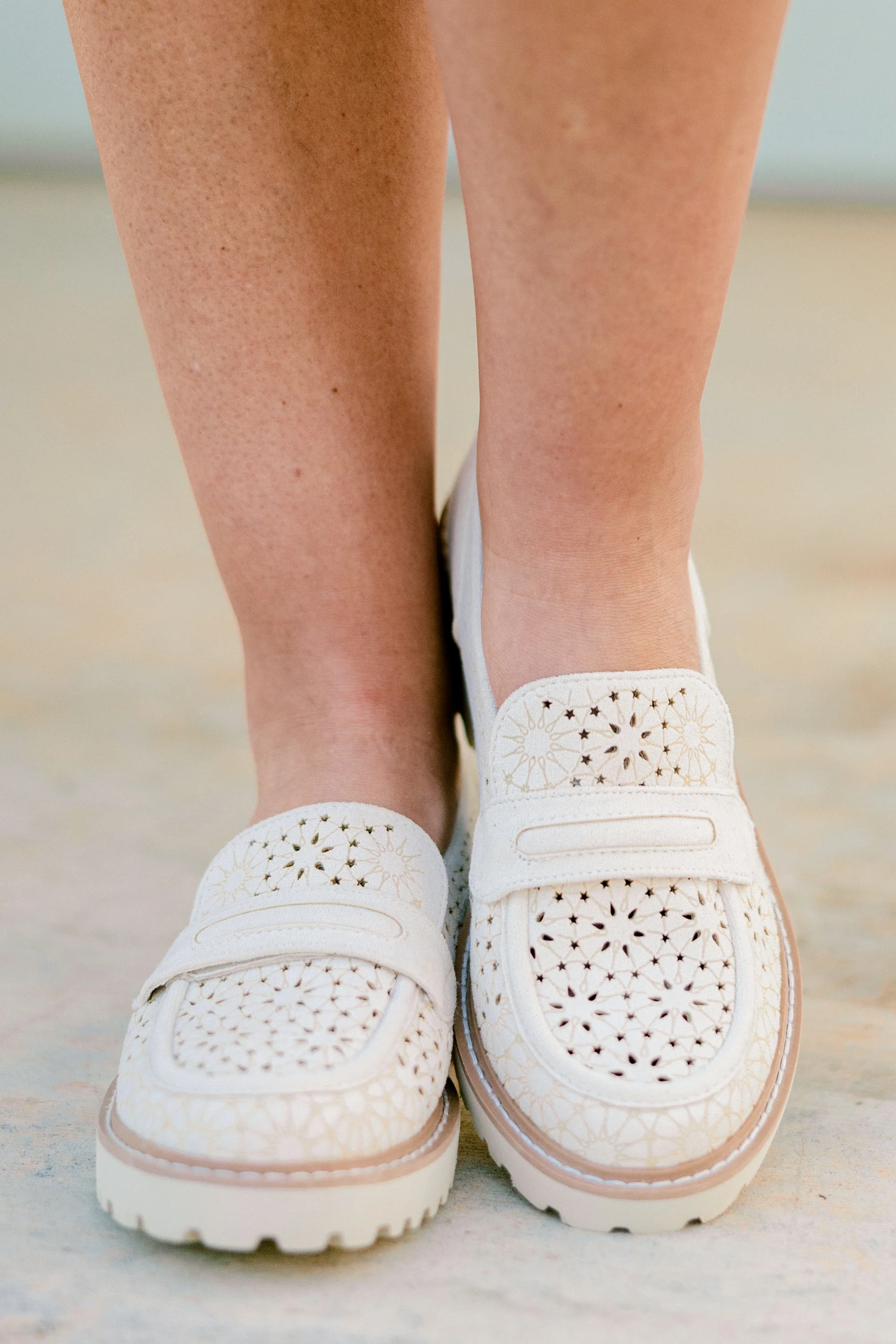 Power Petals Loafers, Ivory - Weilaico