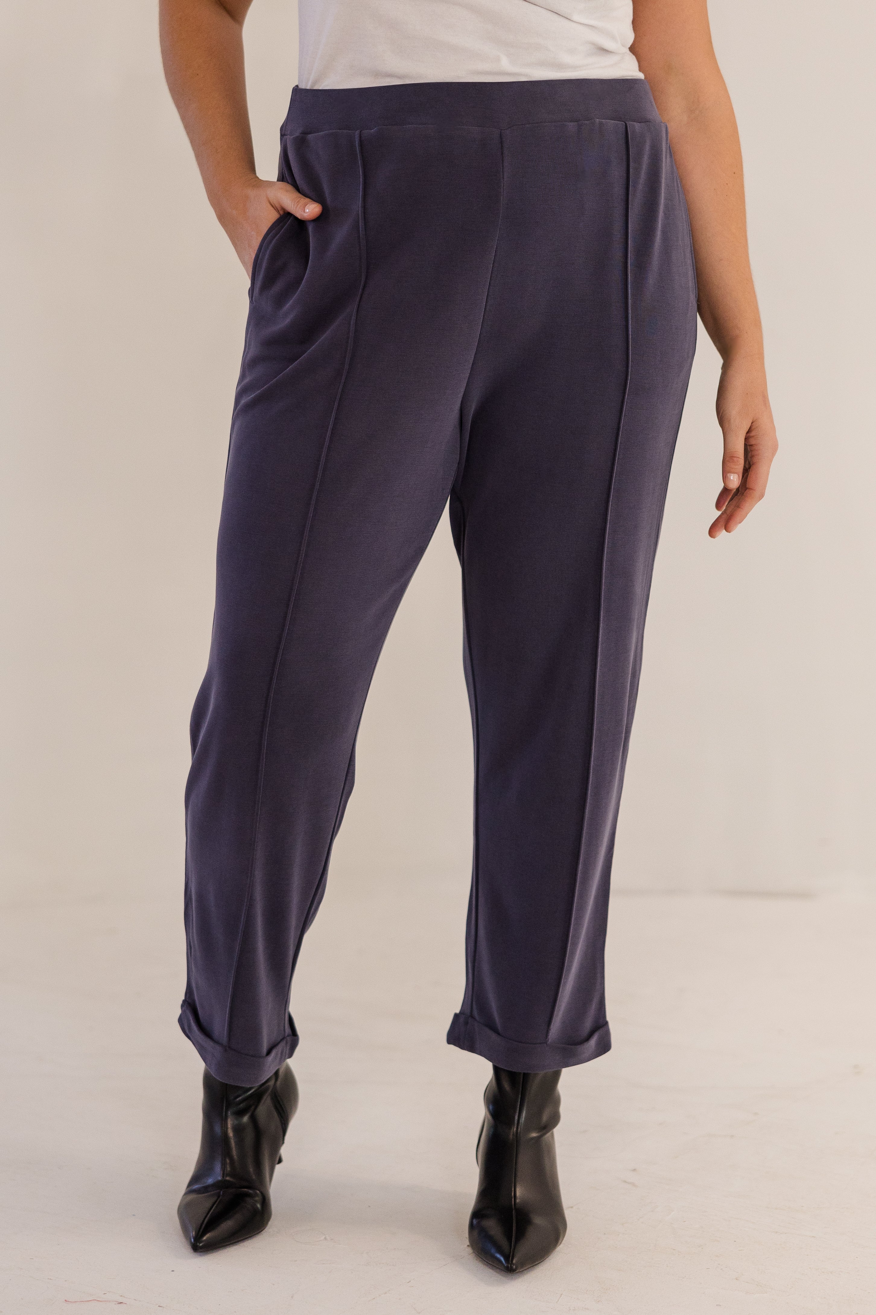 Chloe Pintuck Taper Pant, Ink Navy - Weilaico