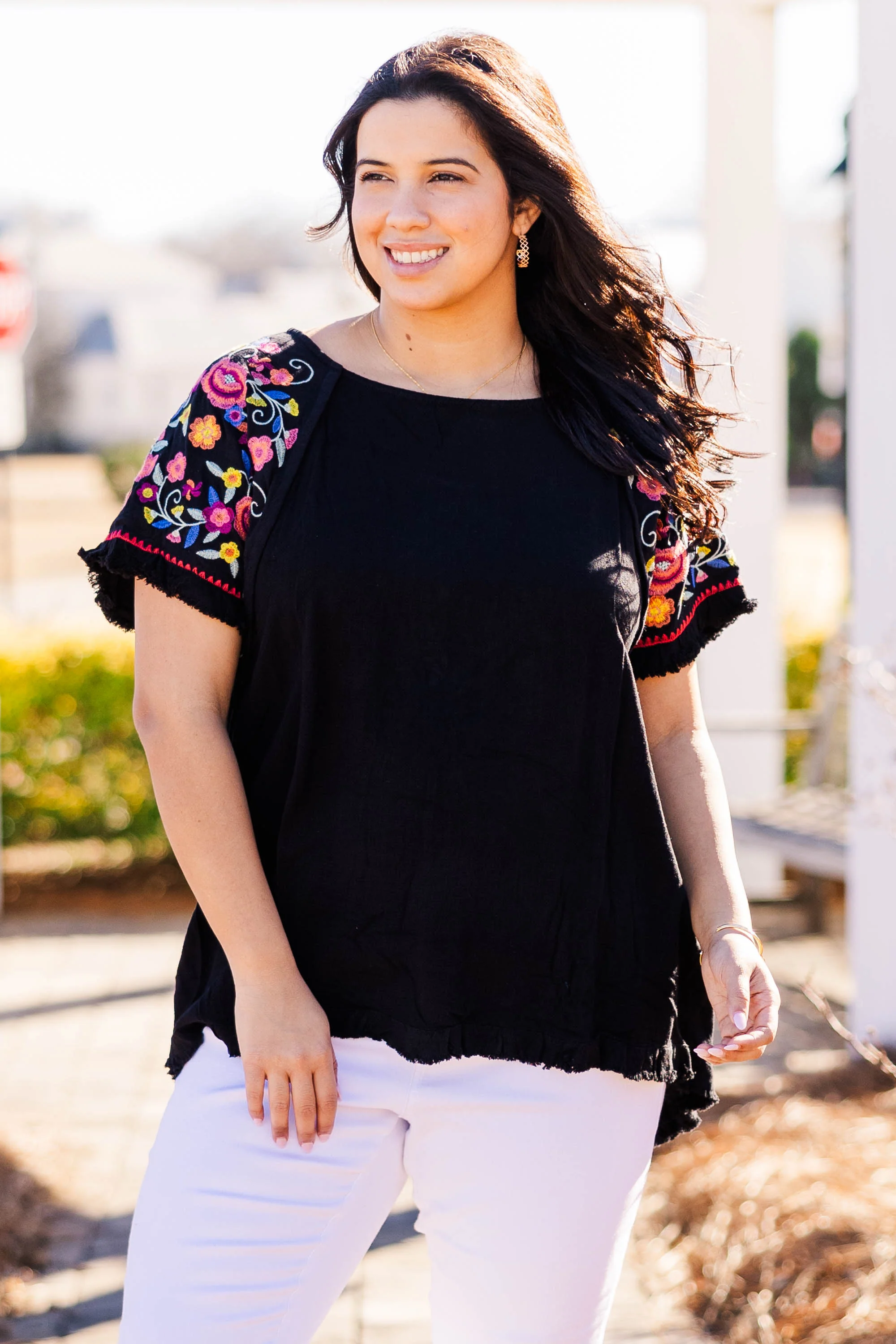 Bird In Hand Top, Black - Weilaico