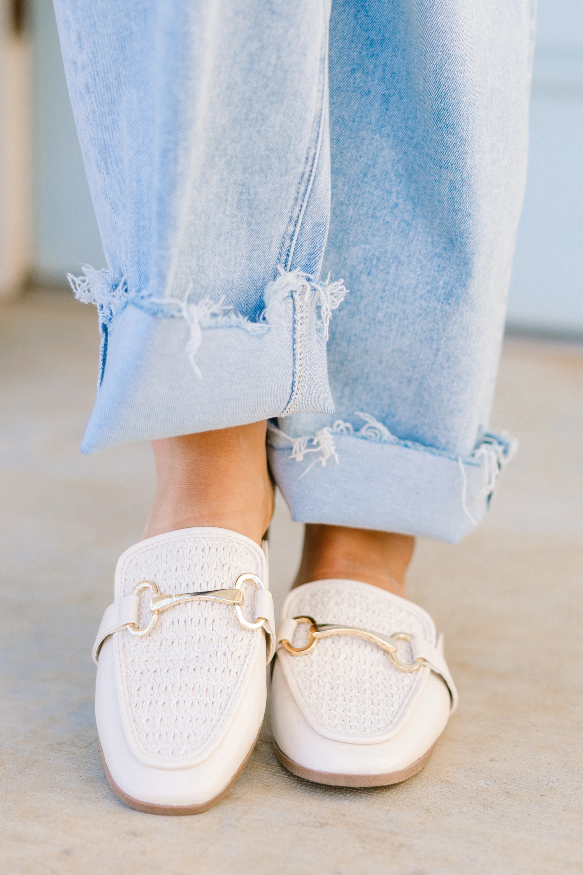 Keep Holding On Mules, Ivory - Weilaico