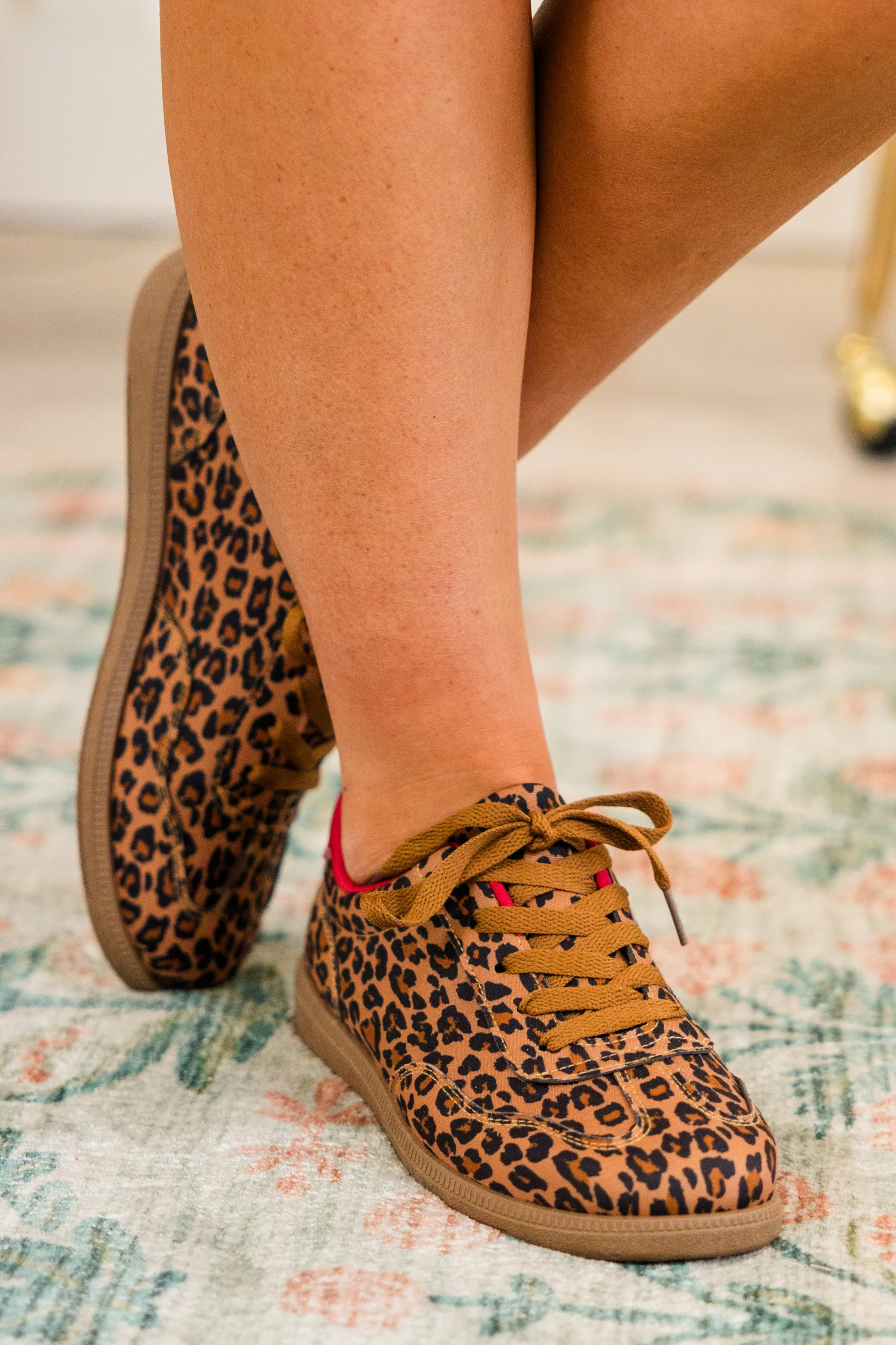 Effortless Edge Sneakers, Leopard - Weilaico