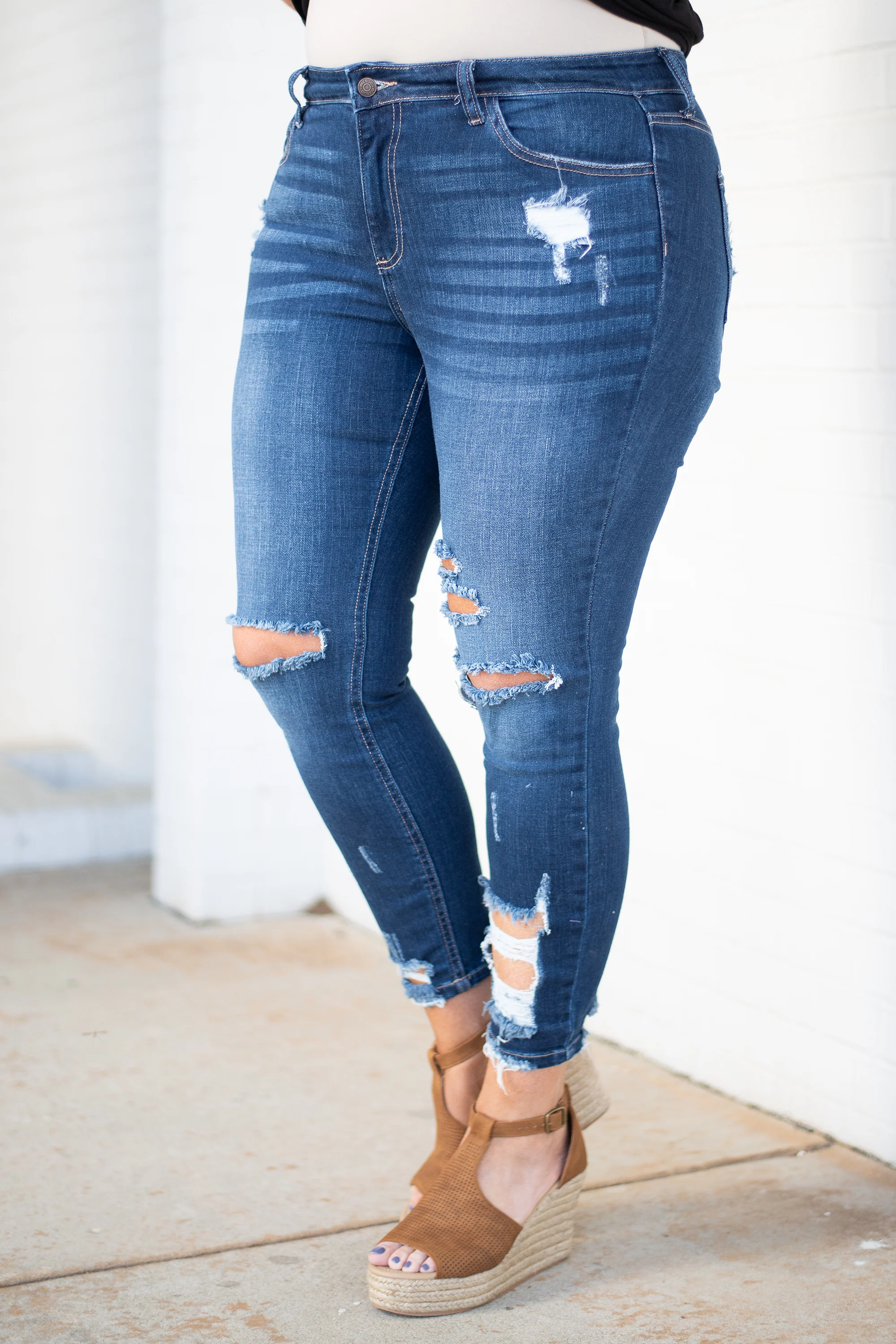 Blank Slate Skinny Jeans, Dark Wash - Weilaico