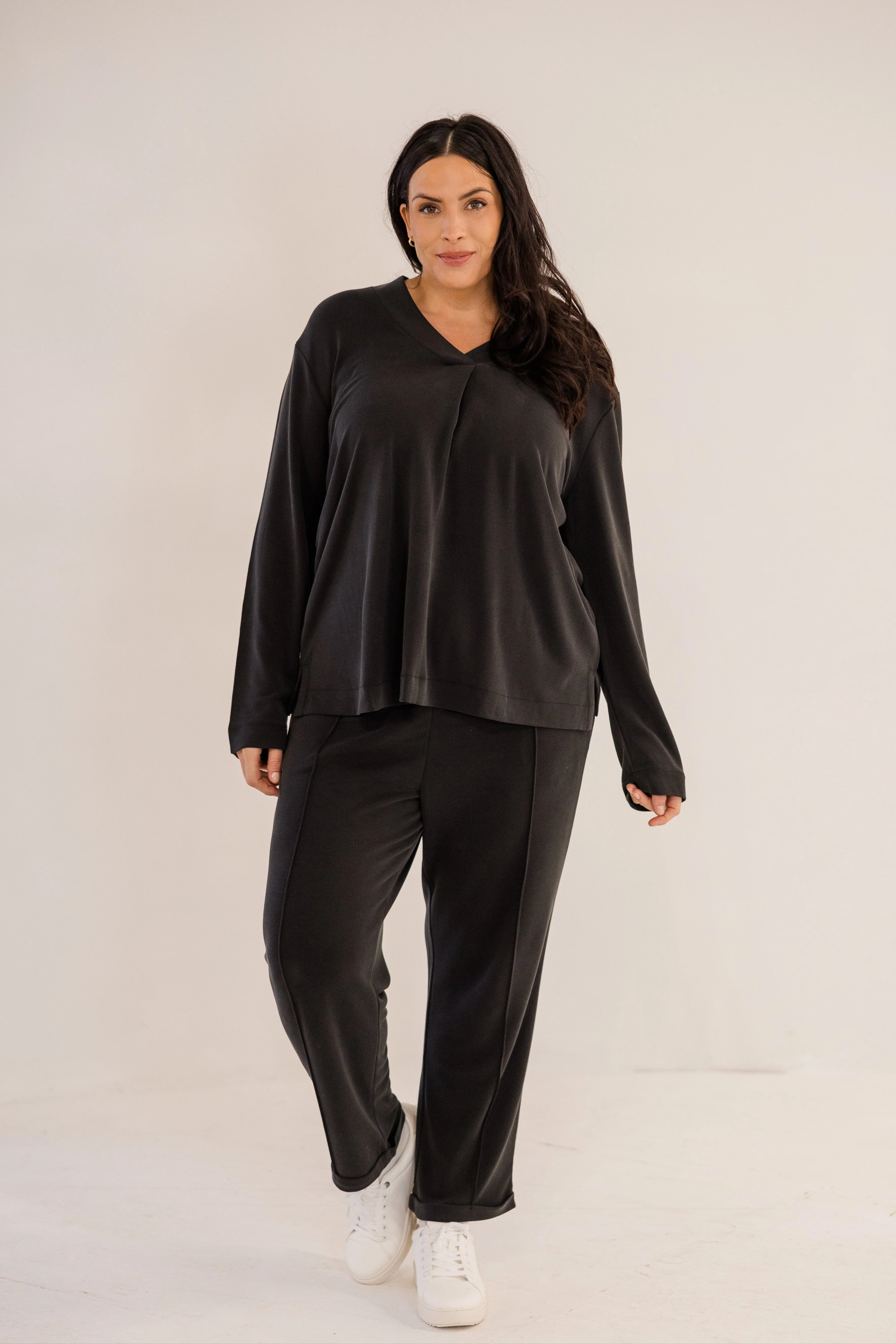 Bowery Wide V-Neck Tunic, Black - Weilaico