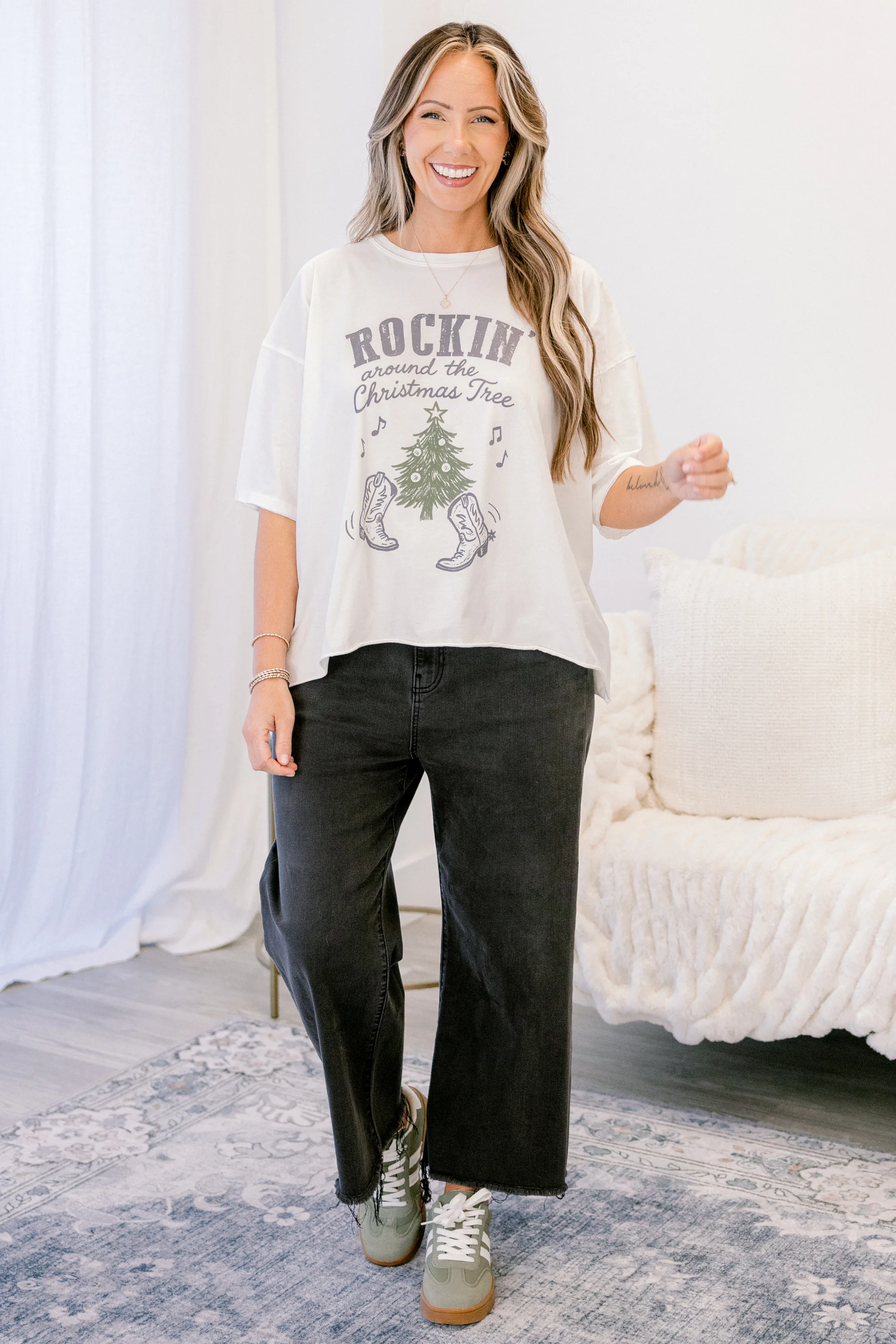 Rockin' Christmas Tree Vintage Wash Tee, White - Weilaico