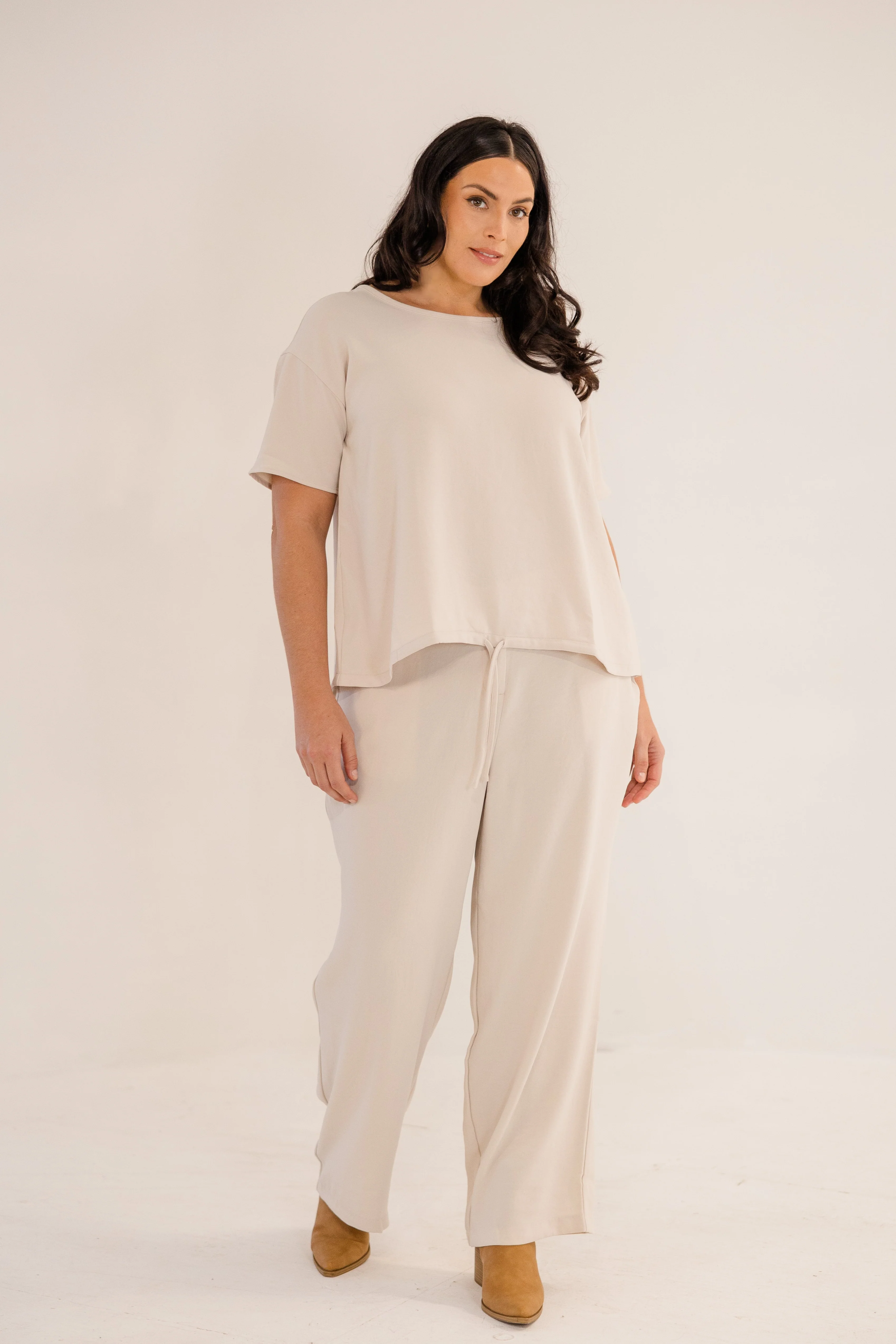 Ricker Tie Hem Top, Stone - Weilaico