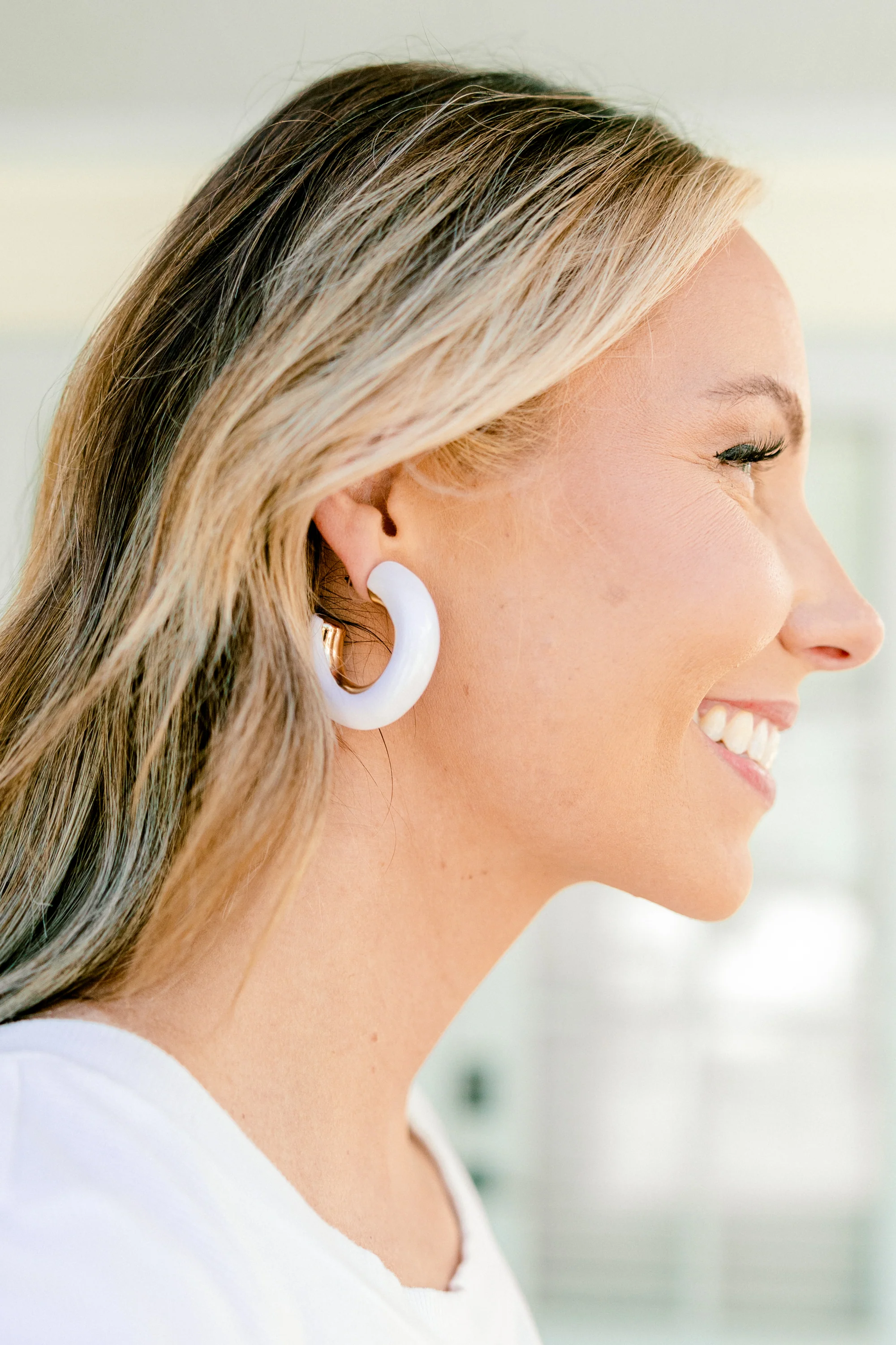 Sunshine & Bliss Earrings, White - Weilaico