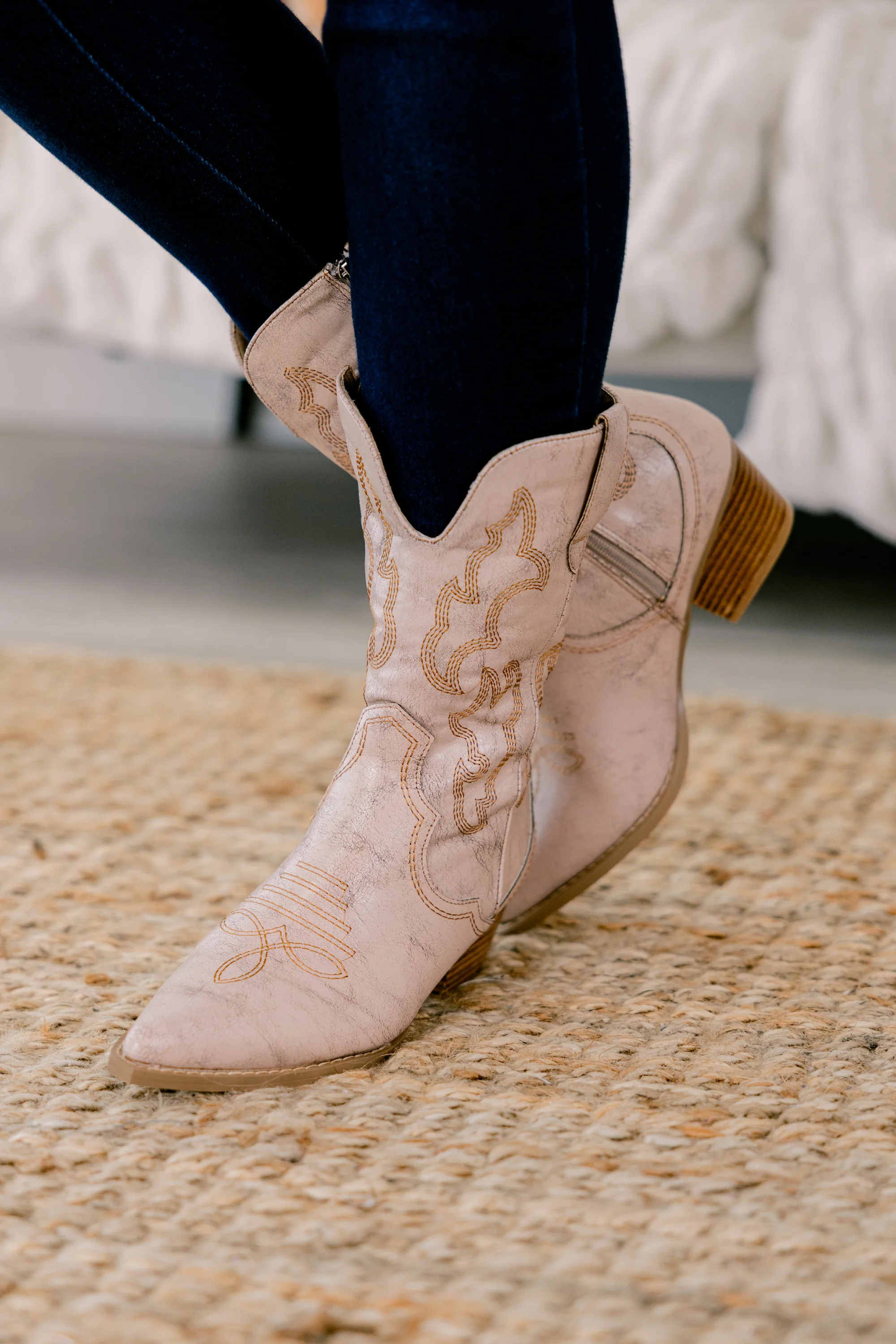 Corky's: Keeping Up With You Boots, Putty Crackle - Weilaico