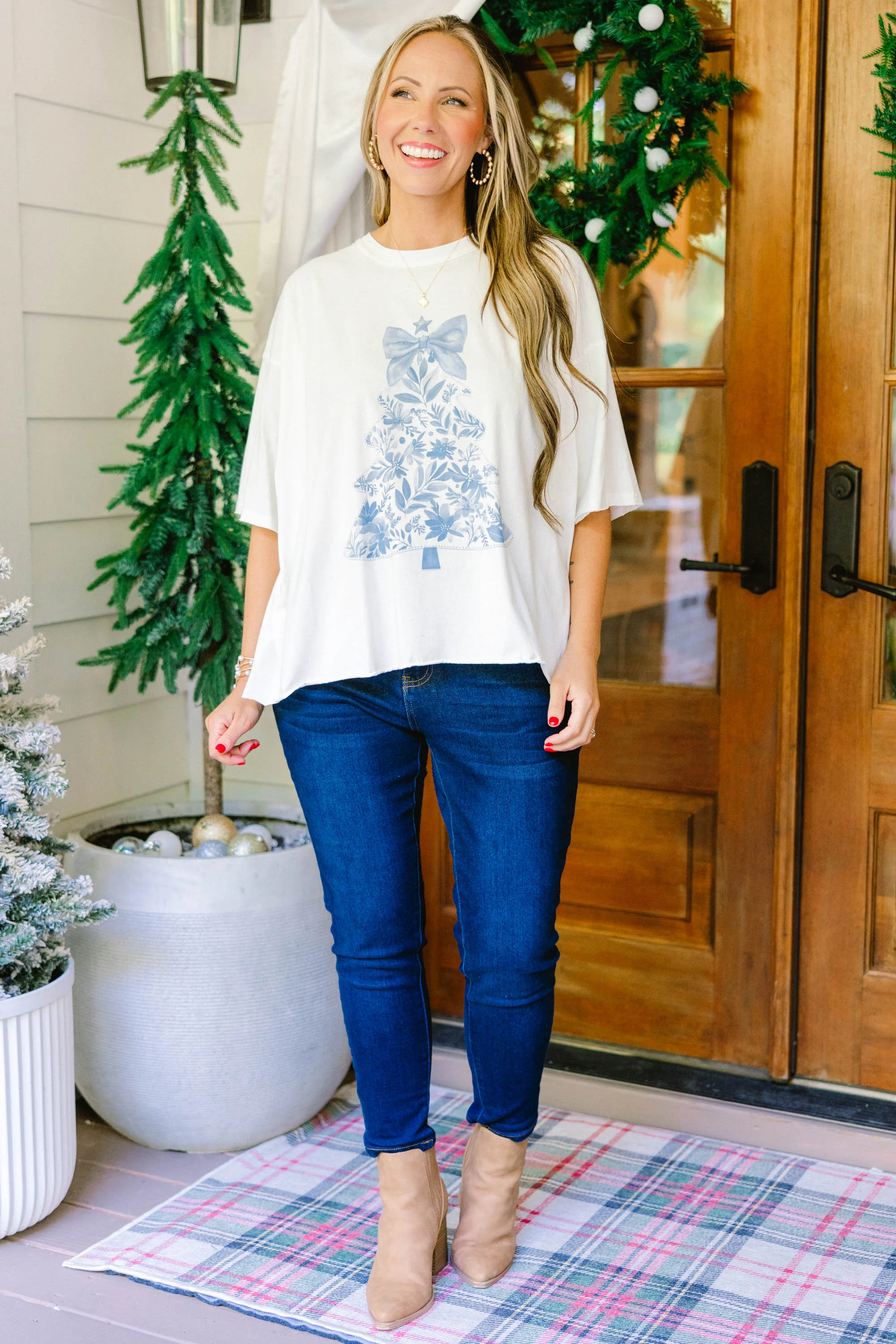 Coastal Christmas Vintage Wash Tee, White - Weilaico
