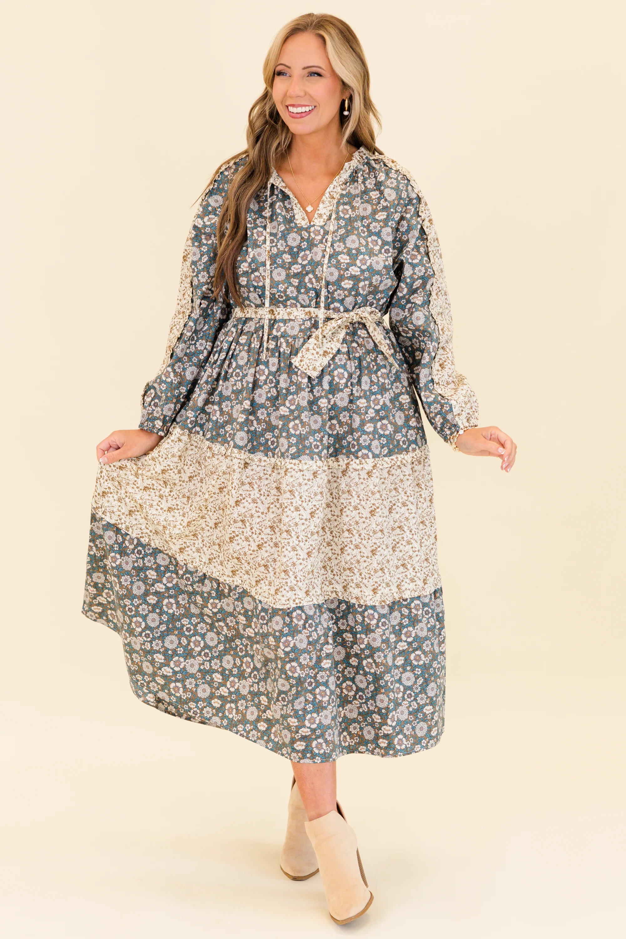 Runway With Me Maxi Dress, Olive Multi - Weilaico