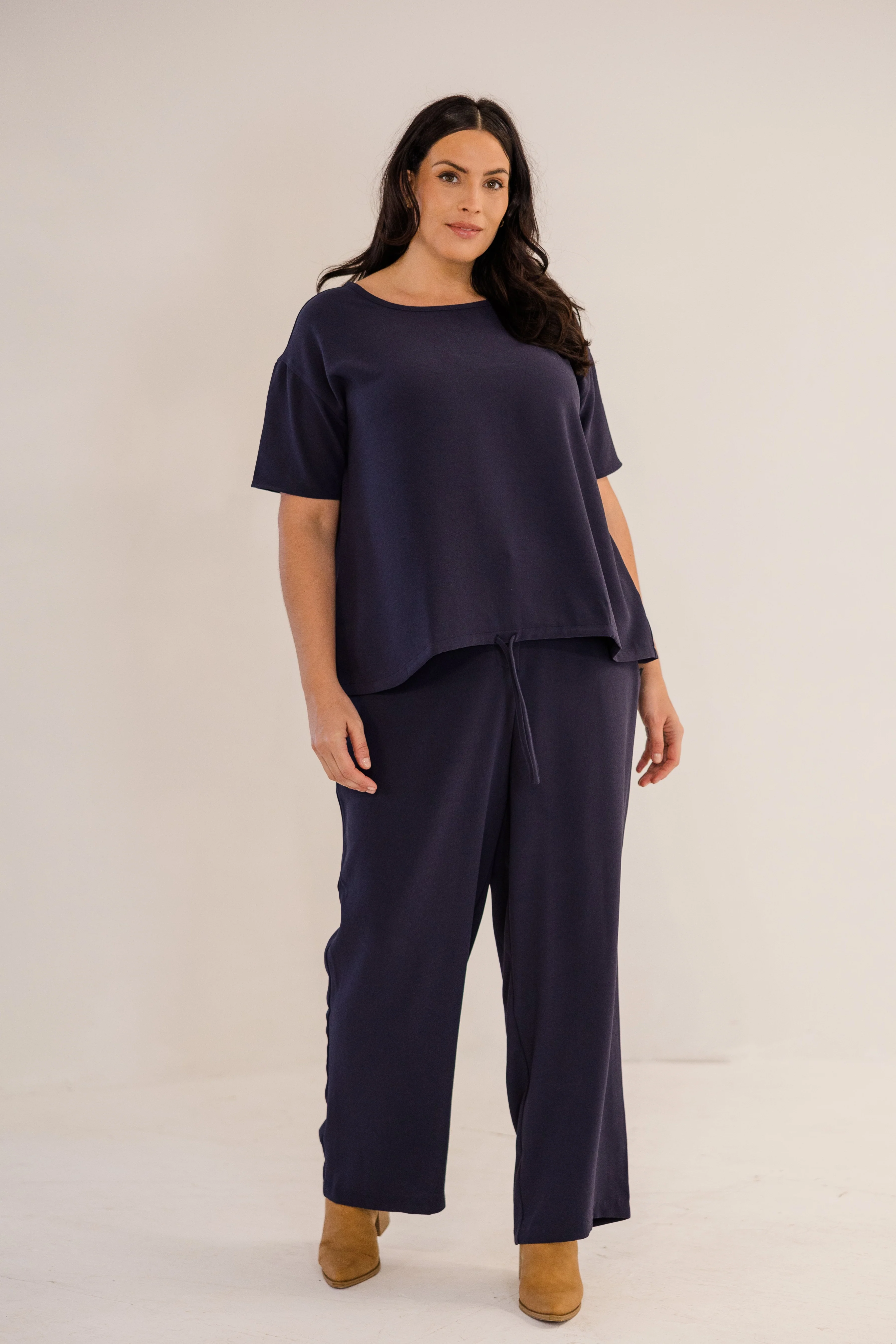 Ricker Tie Hem Top, Ink Navy - Weilaico