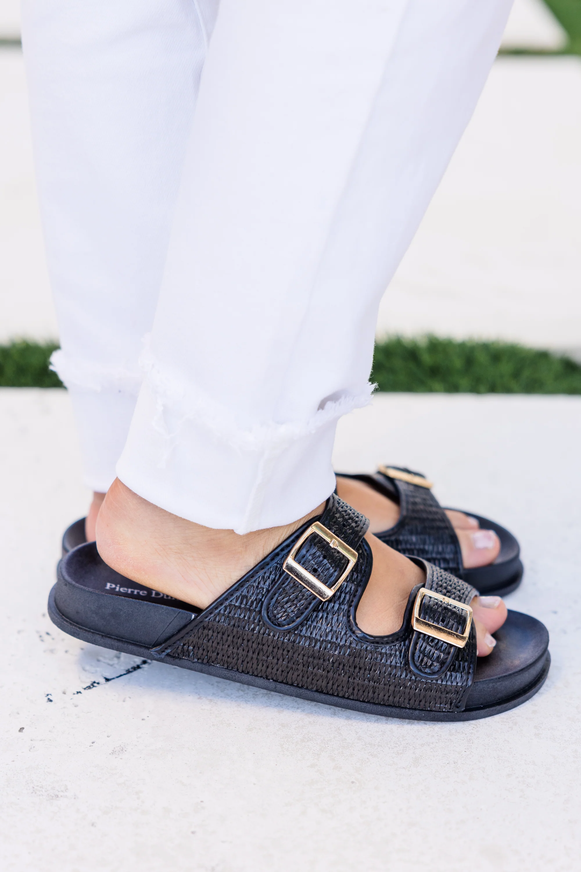 Pretty In Paradise Sandals, Black - Weilaico