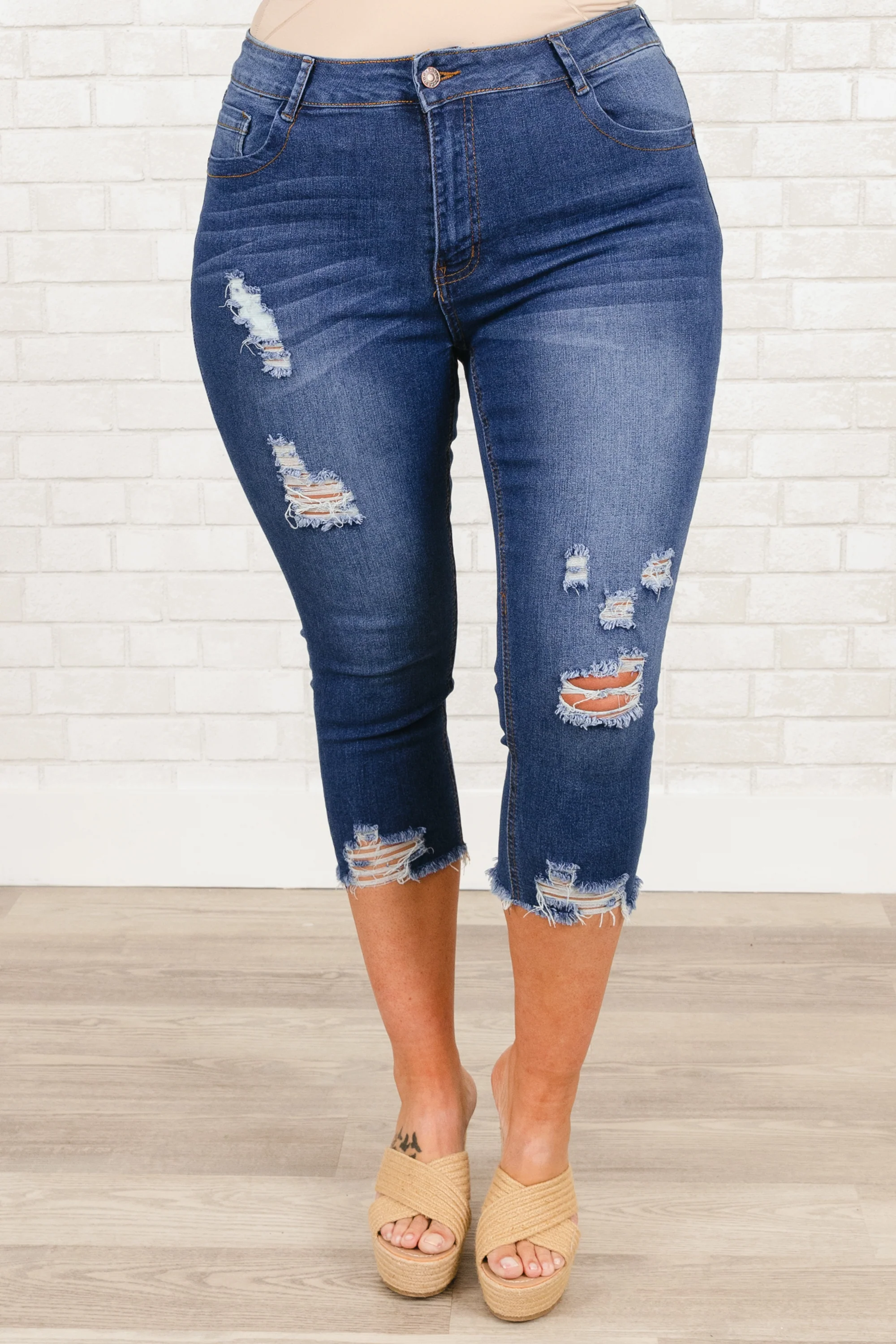 Not Losing Hope Capris, Medium Wash - Weilaico