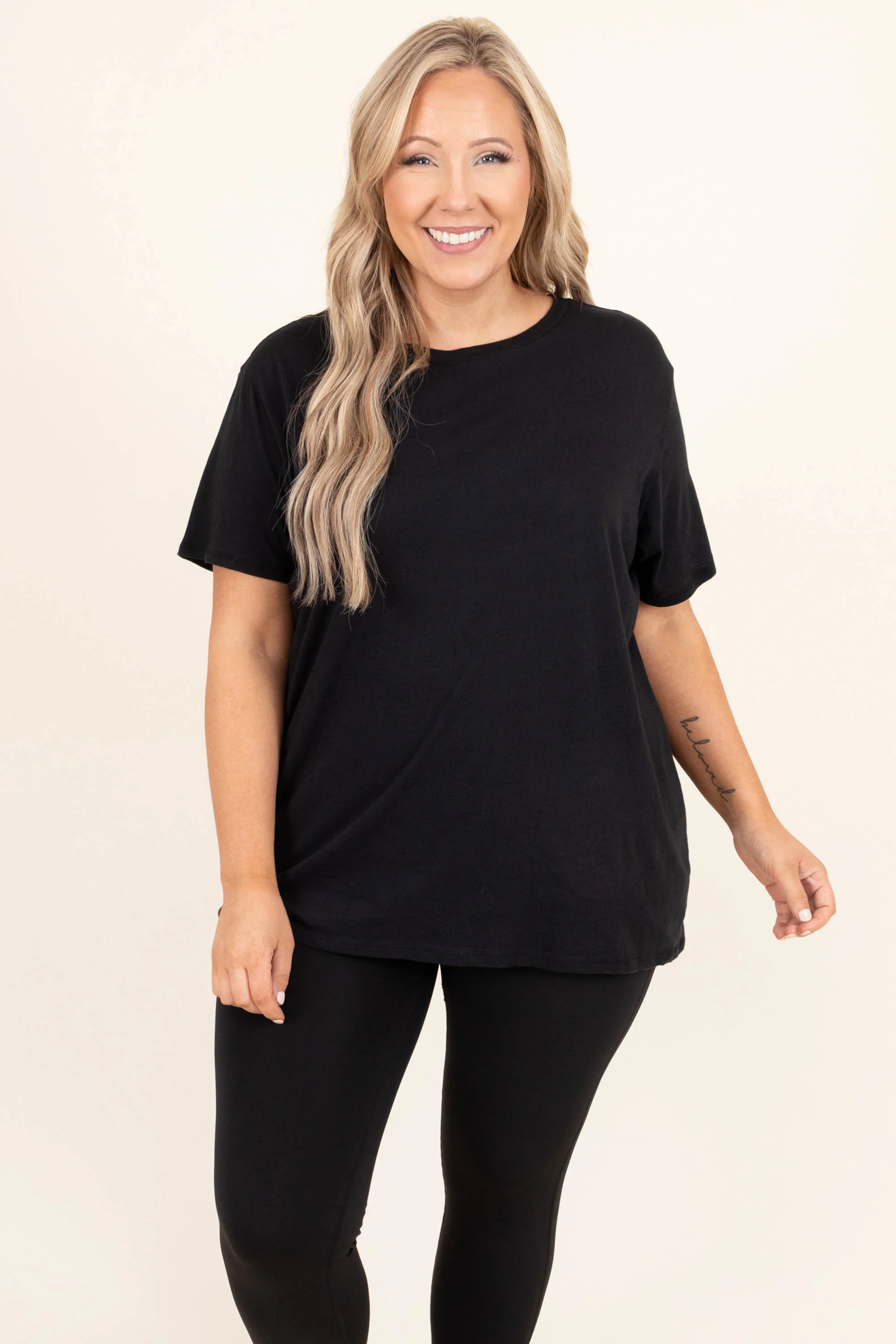 String Of Luck Tee, Black - Weilaico