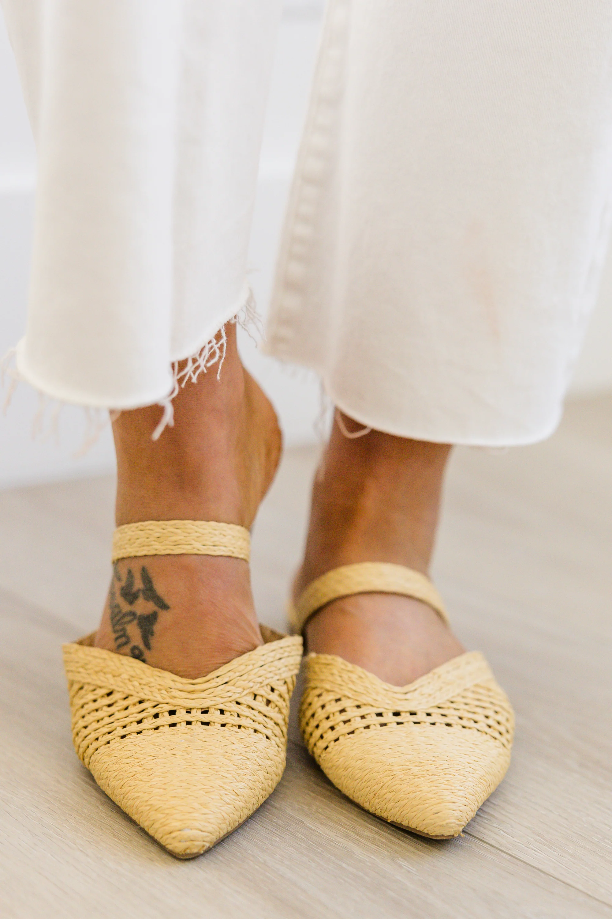 For The Moment Flats, Beige - Weilaico