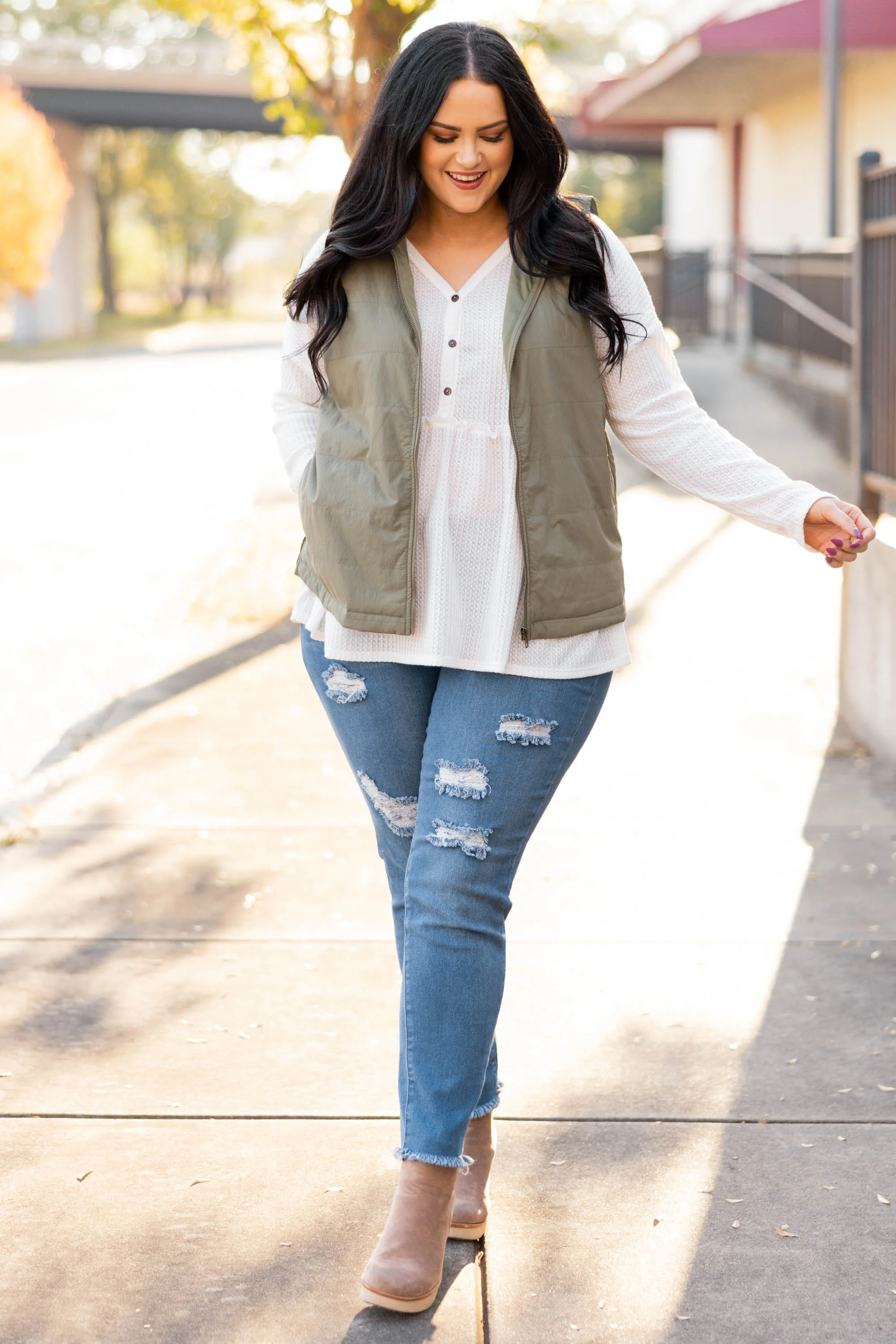 Shut Them Down Vest, Light Olive - Weilaico