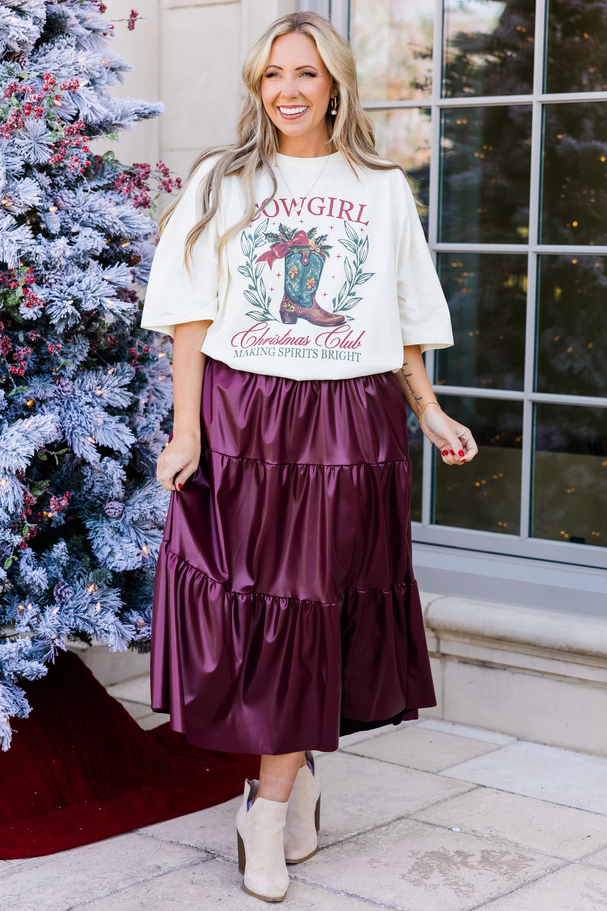 Cowgirl Christmas Boyfriend Tee, Ivory - Weilaico