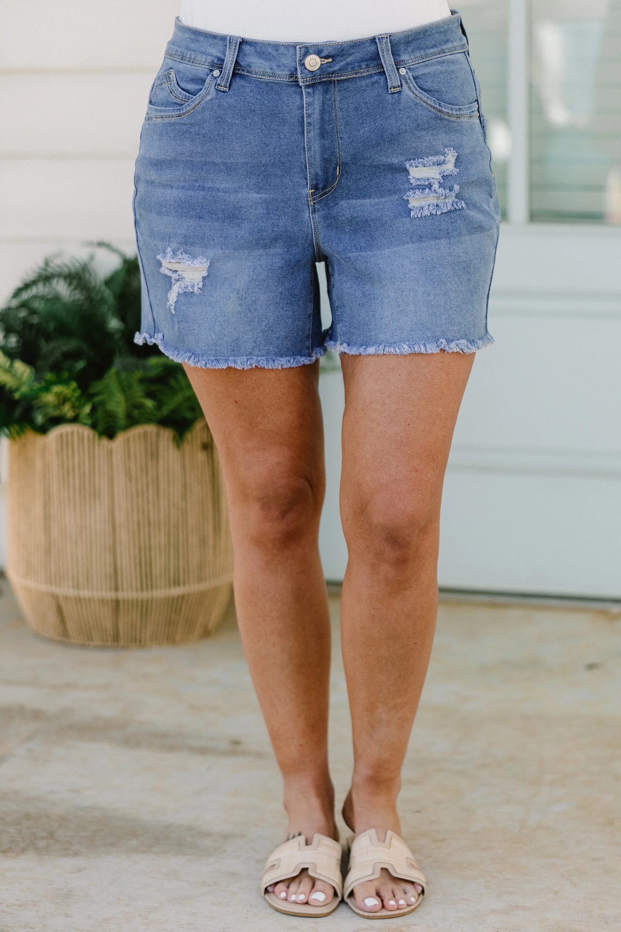 With A Little Luck Shorts, Medium Wash - Weilaico