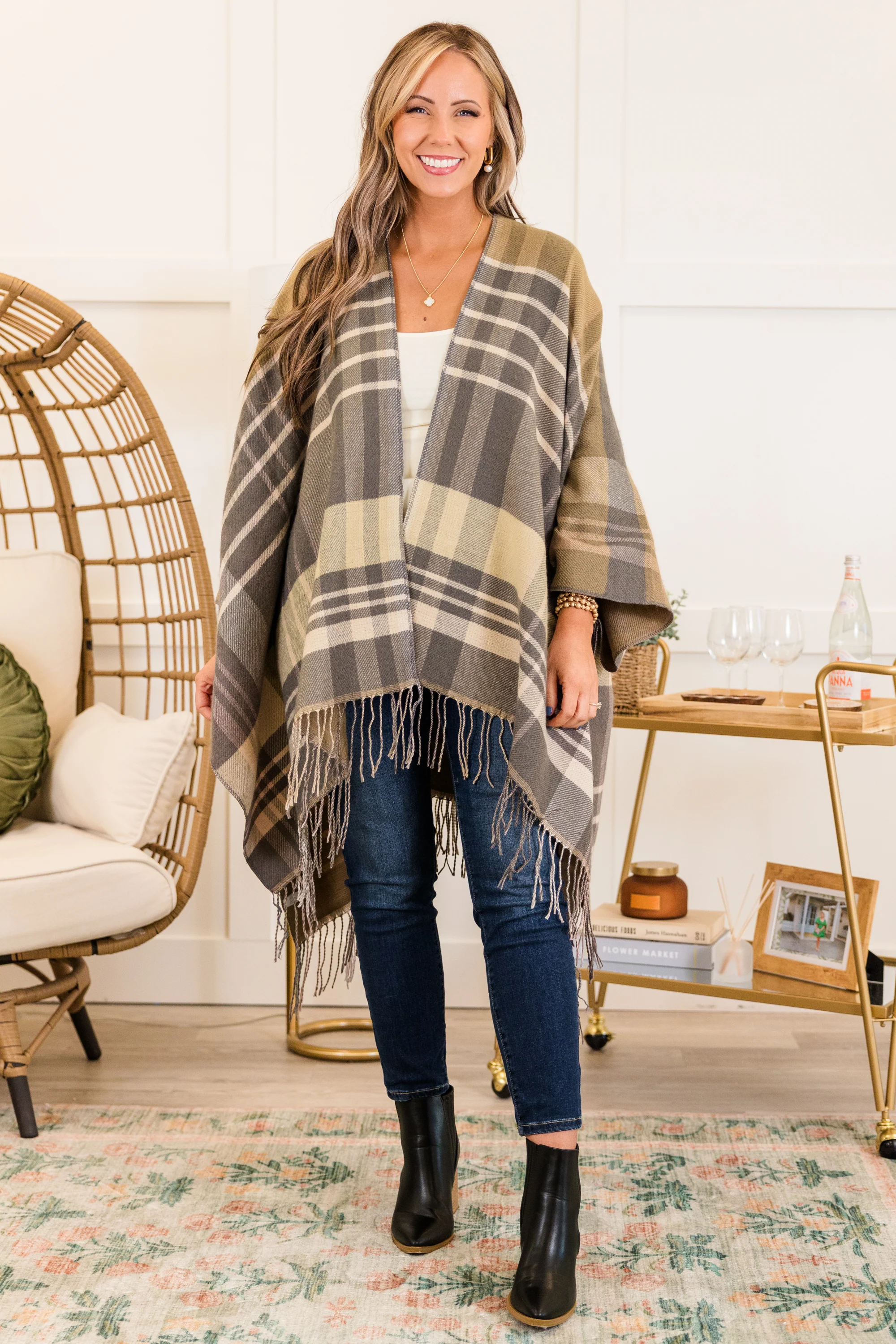 Woolen Whisper Poncho, Gray - Weilaico