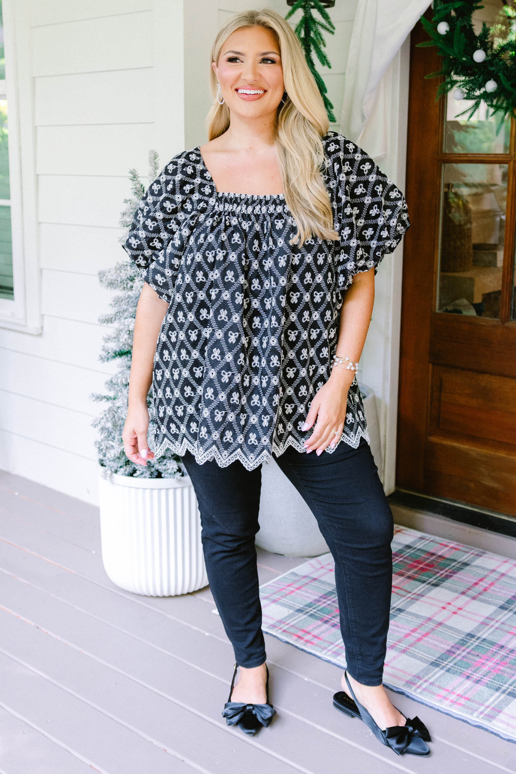 Cozy Love Top, Black Lace Bow - Weilaico