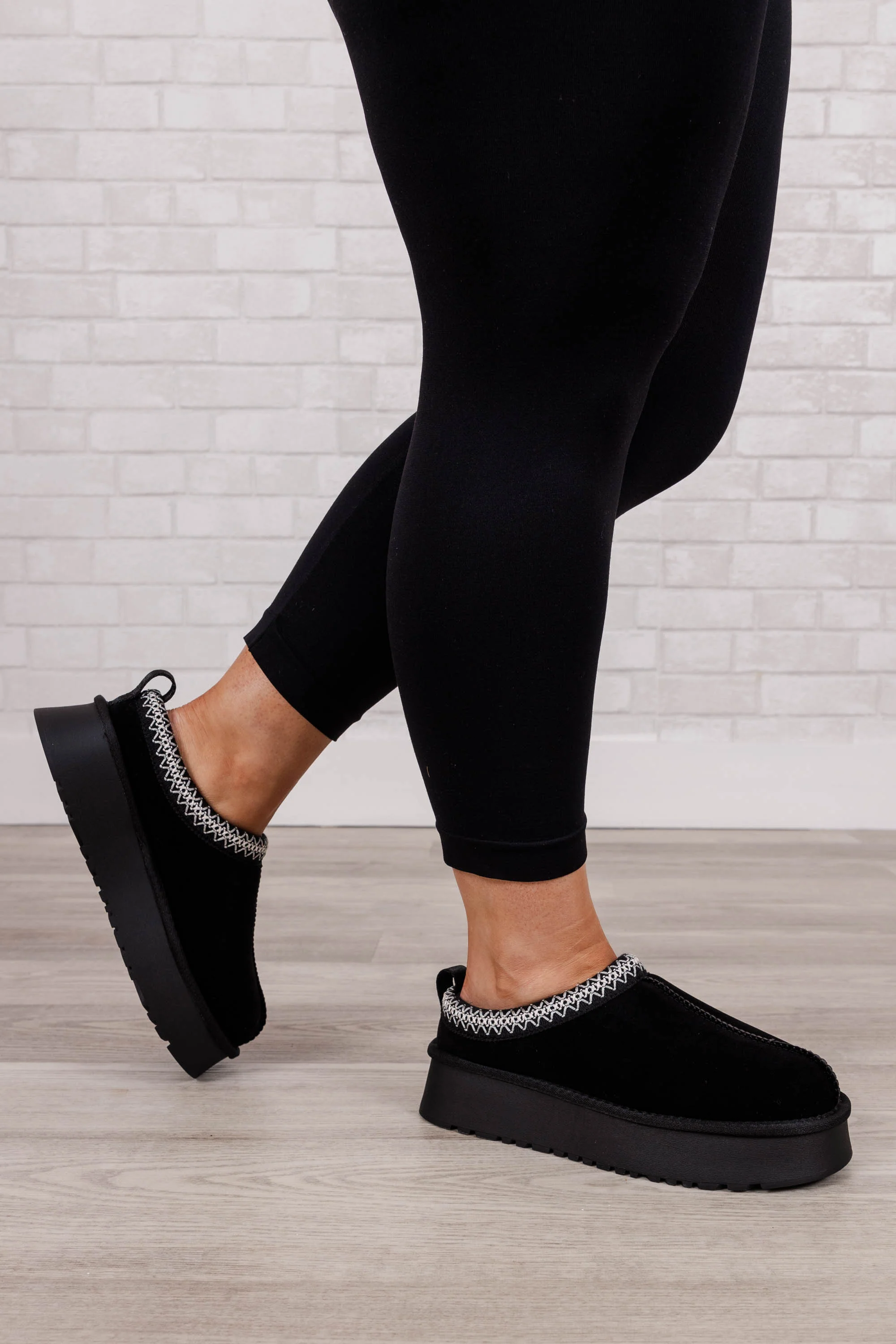 Can We Chill Slipper, Black - Weilaico