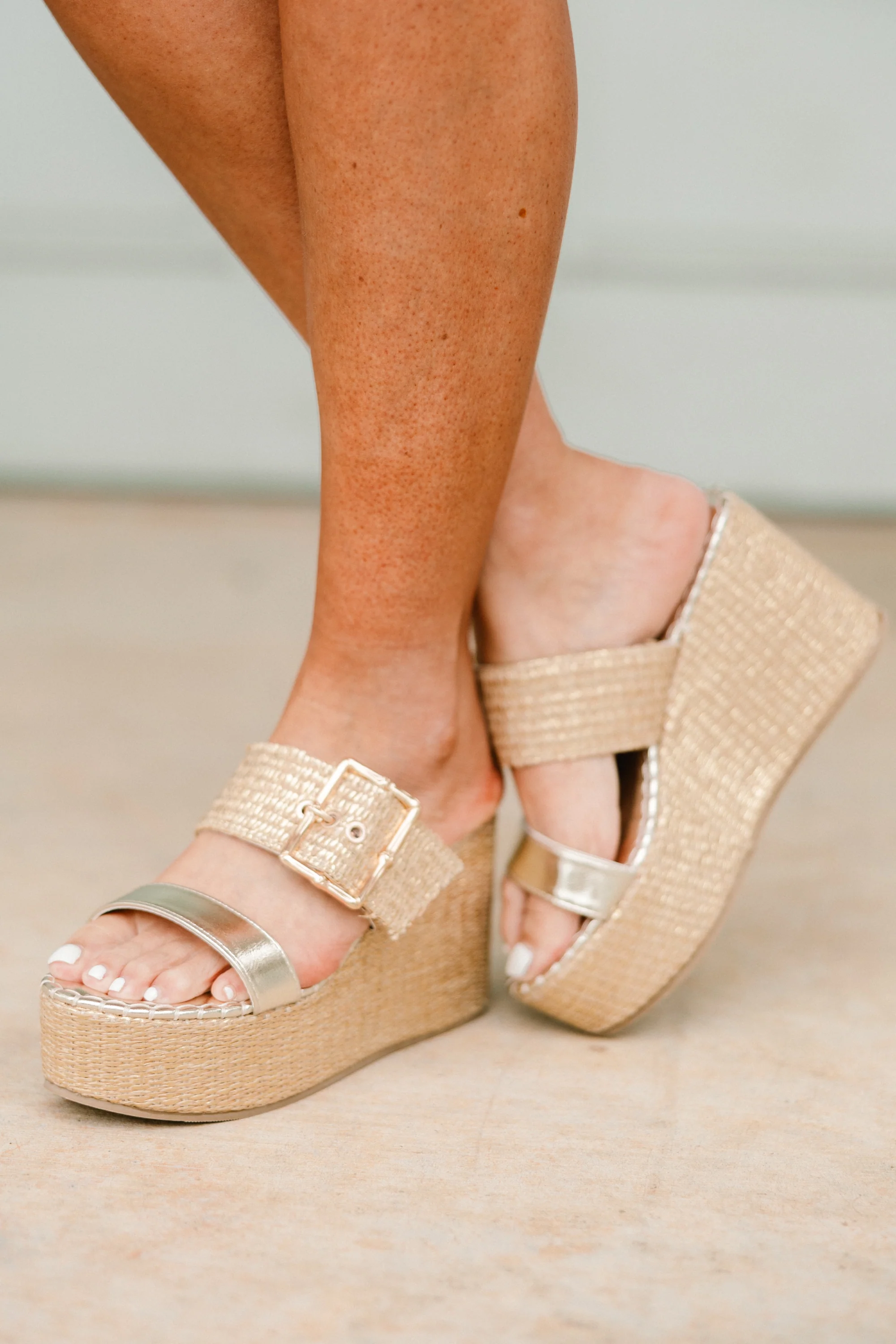 One For The Books Wedges, Gold - Weilaico