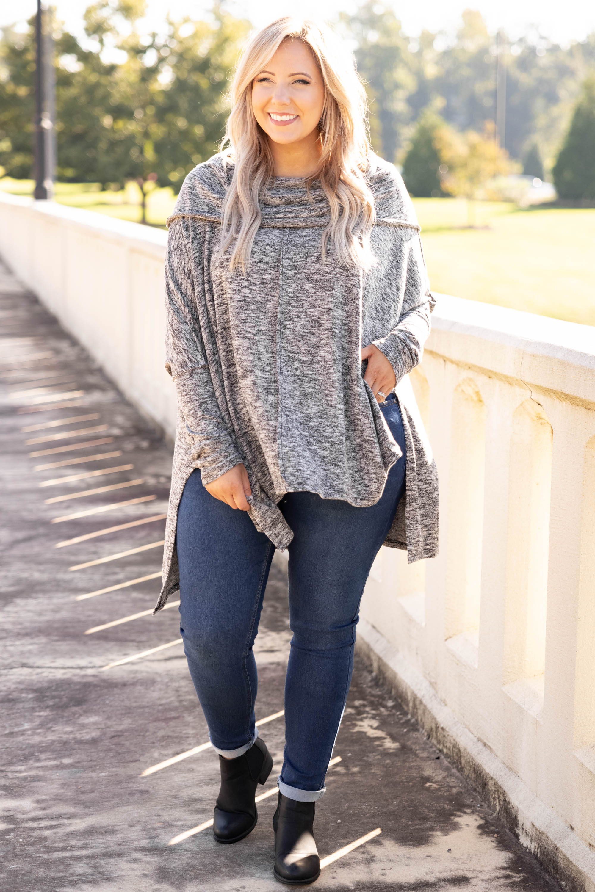 Winter Resort Tunic, Black - Weilaico