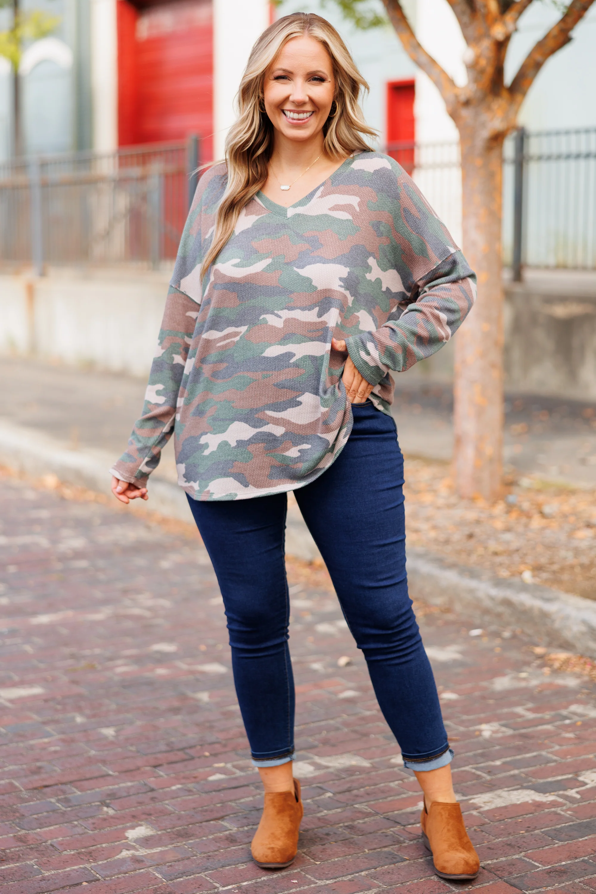 Trying To Blend In Top, Army Green - Weilaico