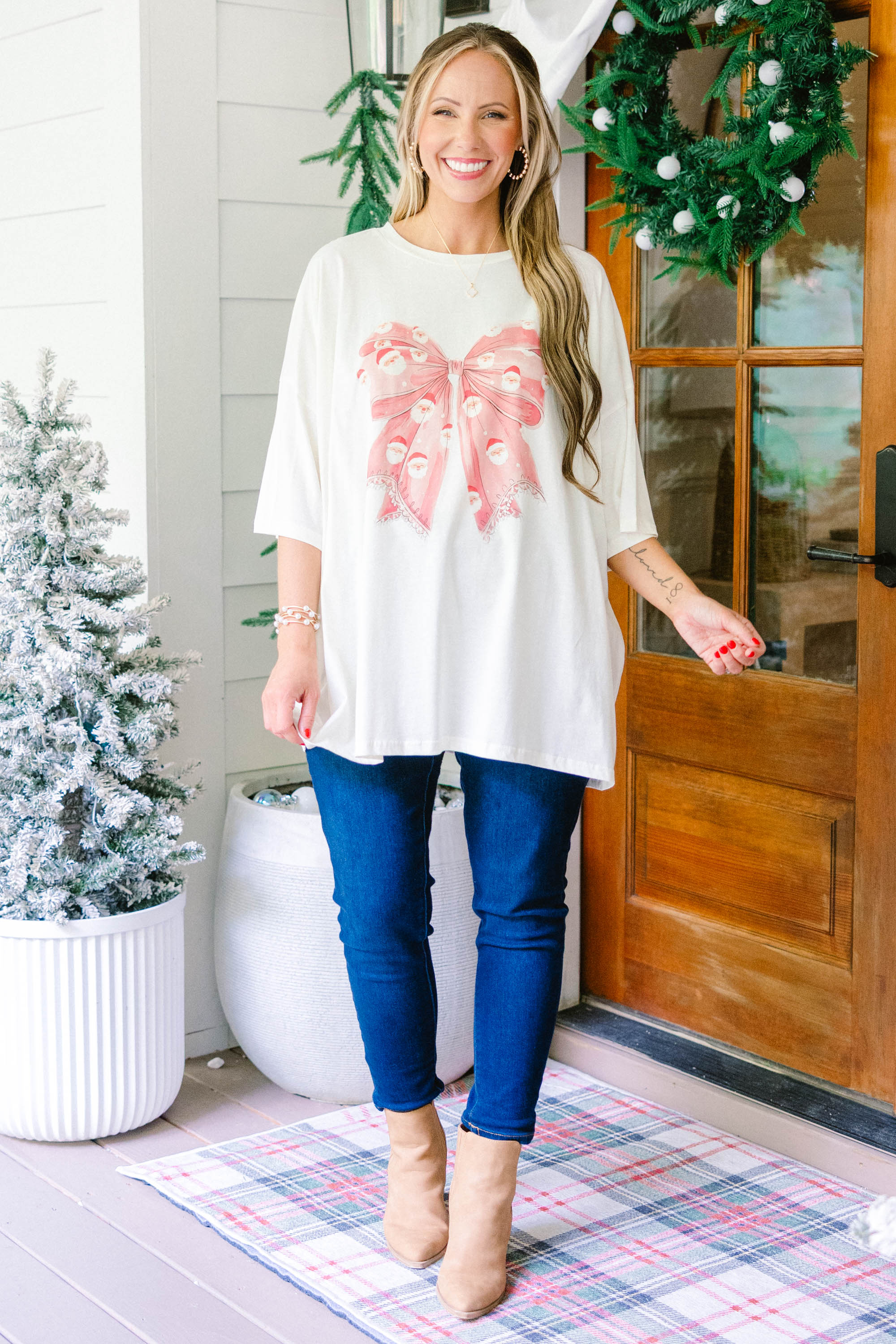 Santa Bows Boyfriend Tee, Ivory - Weilaico