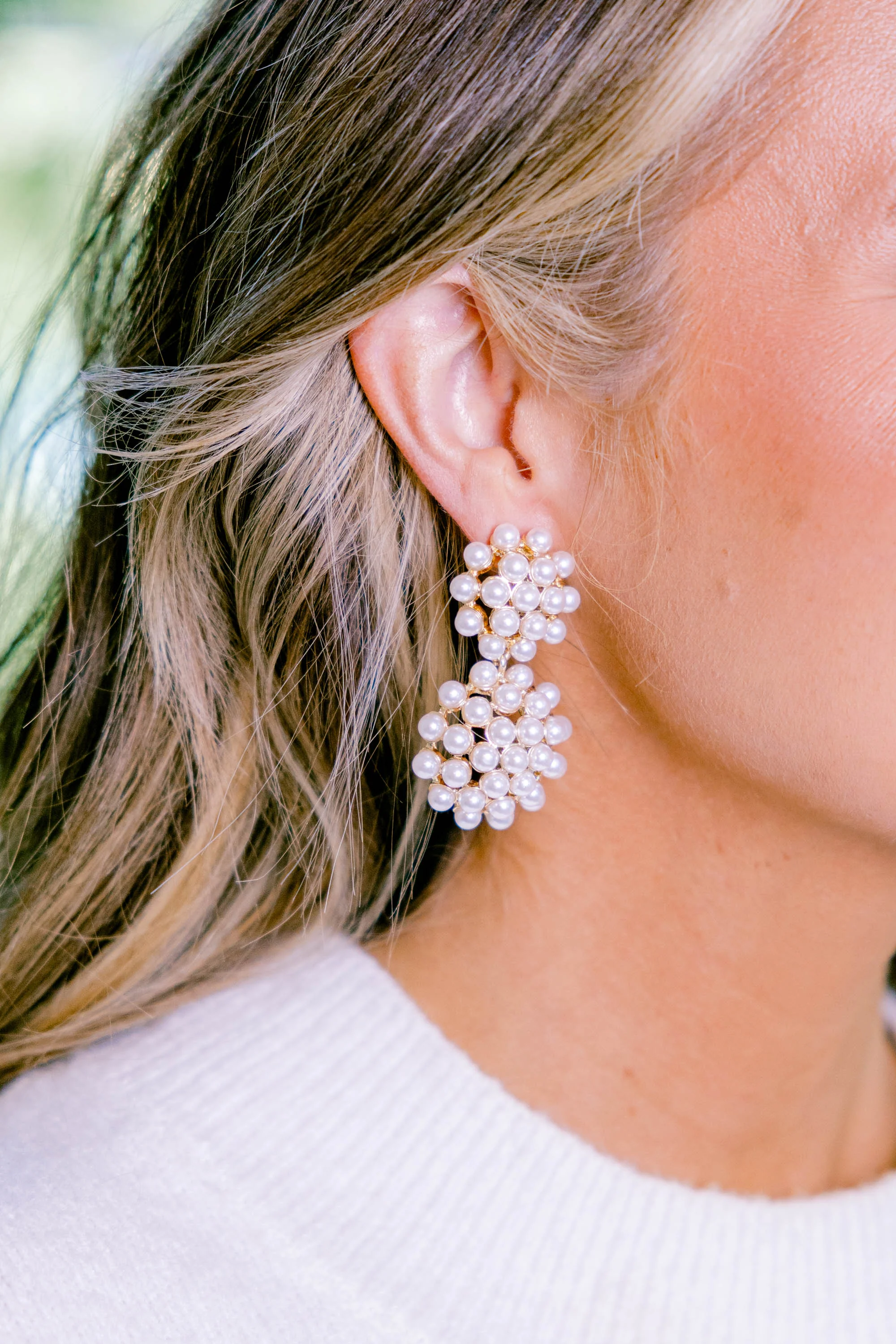 Meet Me At The Mistletoe Earrings, Cream - Weilaico