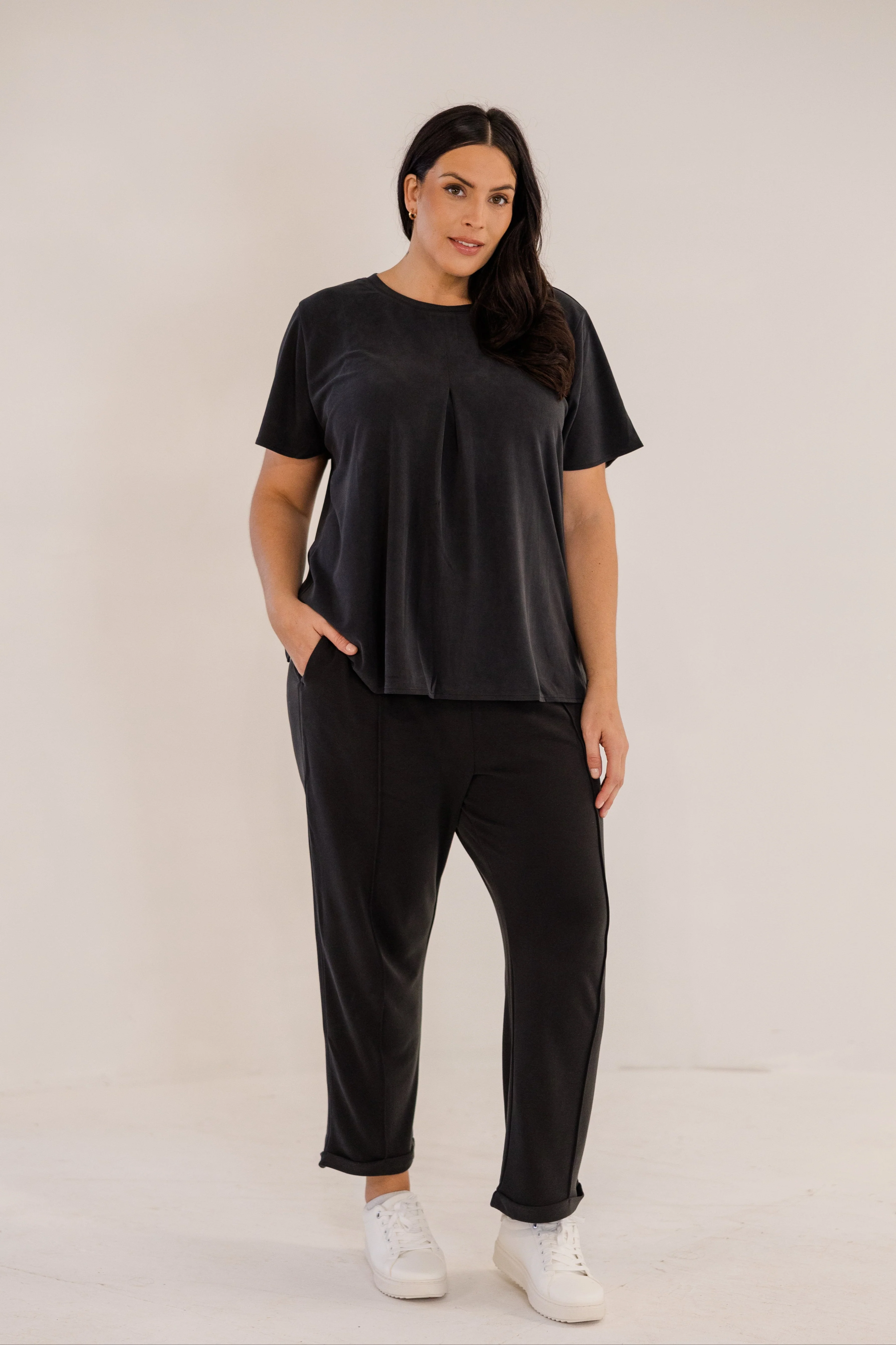 Soho Front Pleat Top, Black - Weilaico