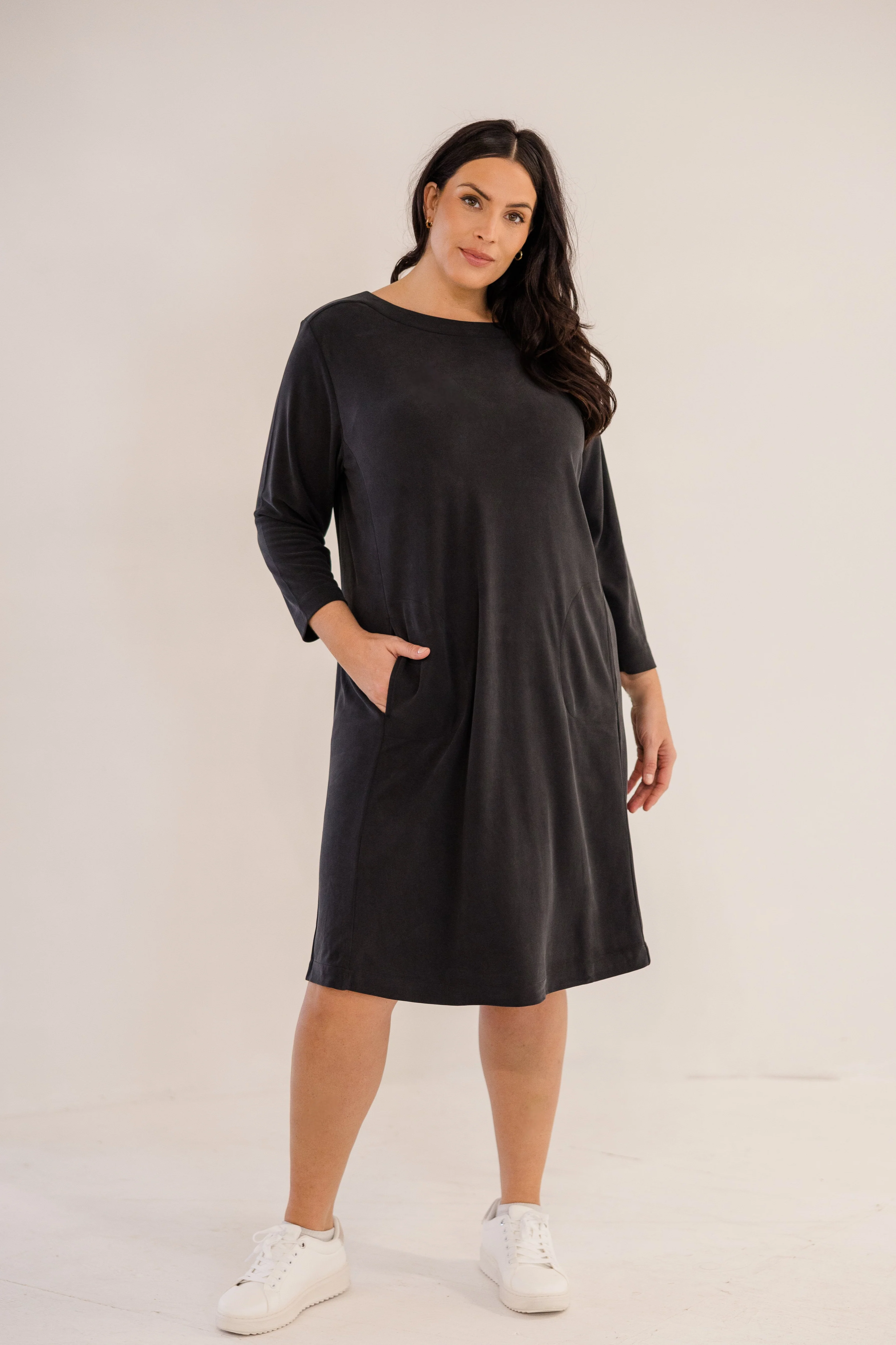Audrey Boatneck Dress, Black - Weilaico