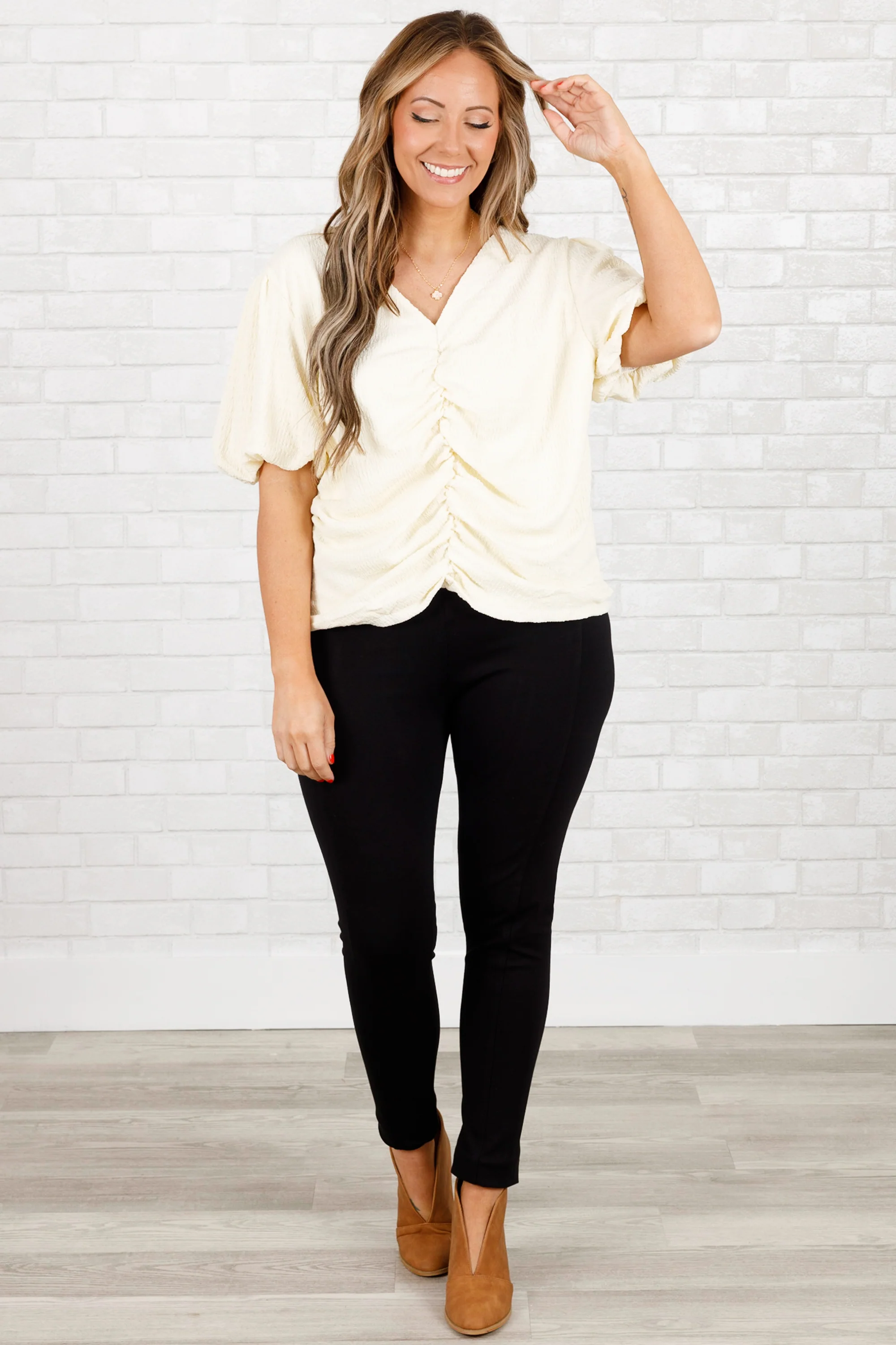 Only One I See Top, Ivory - Weilaico