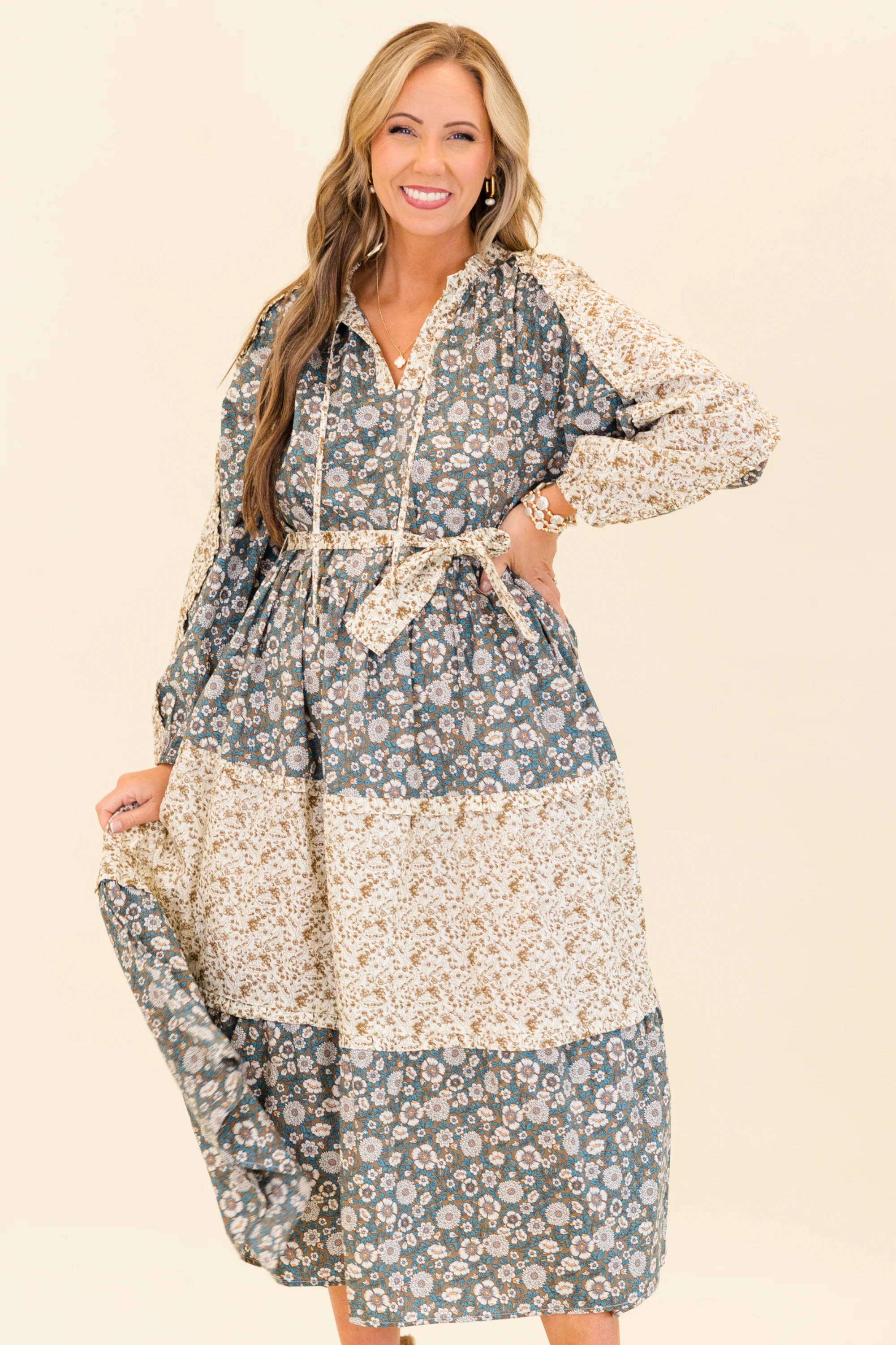 Runway With Me Maxi Dress, Olive Multi - Weilaico