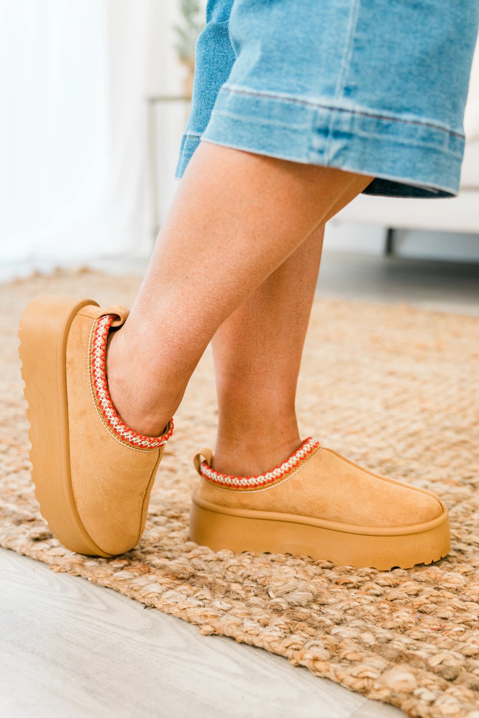 Cozy Vibes Only Slippers, Tan - Weilaico