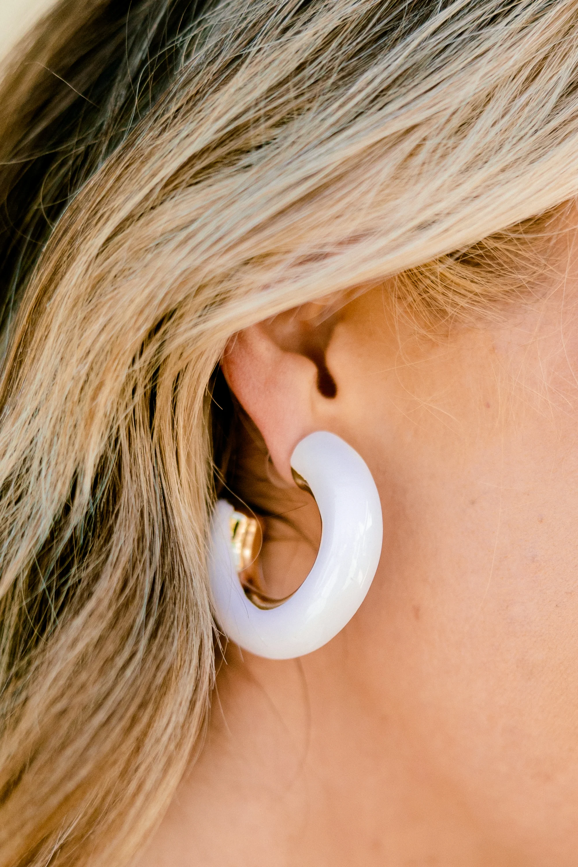 Sunshine & Bliss Earrings, White - Weilaico