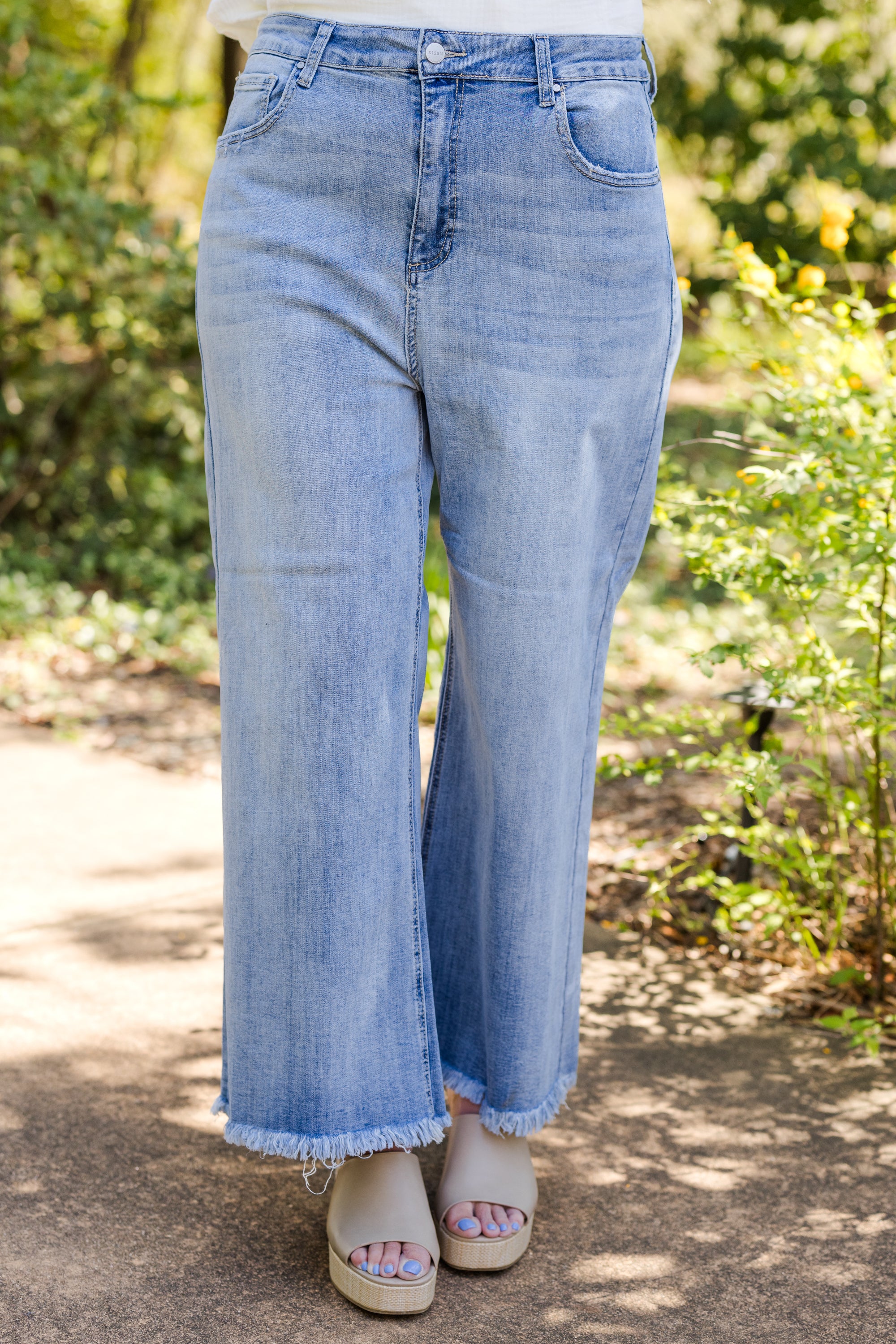 In The Breeze Jeans, Light Wash - Weilaico