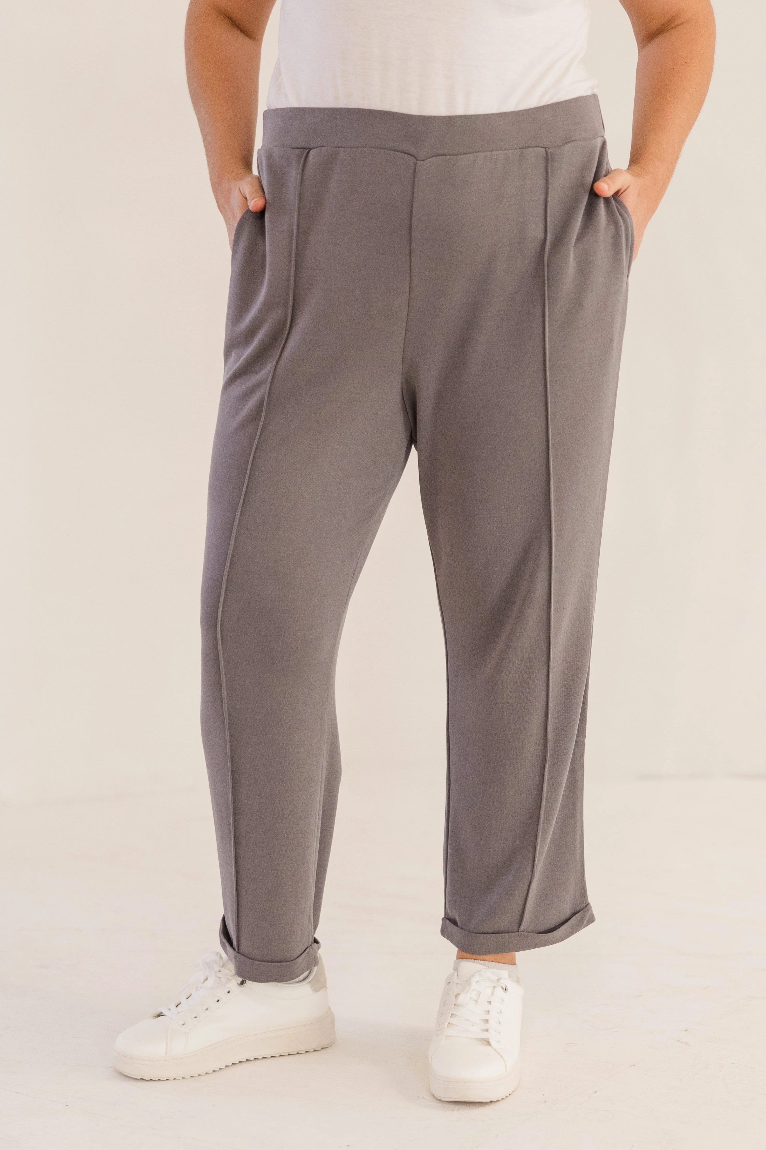 Chloe Pintuck Taper Pant, Castle Rock - Weilaico