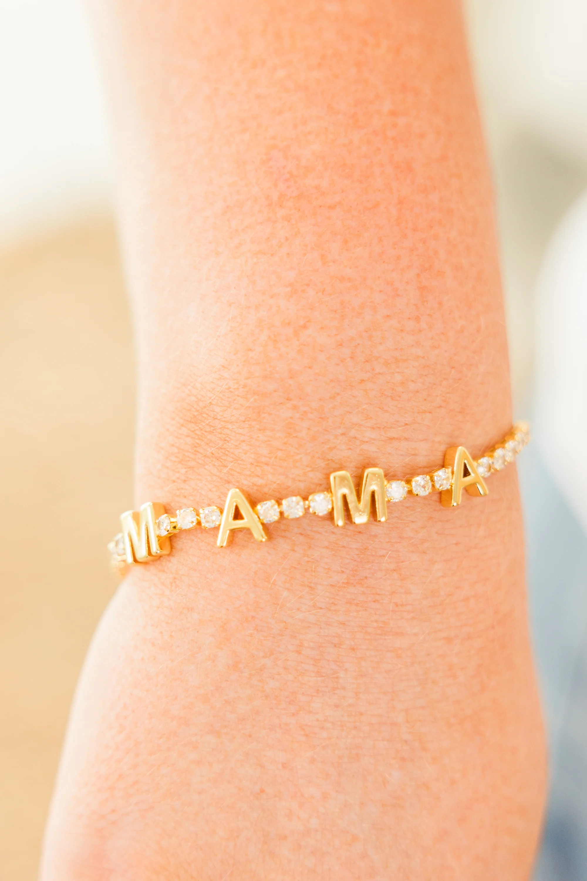 Lauren Kenzie: I Get It From My Mama Bracelet, Gold - Weilaico