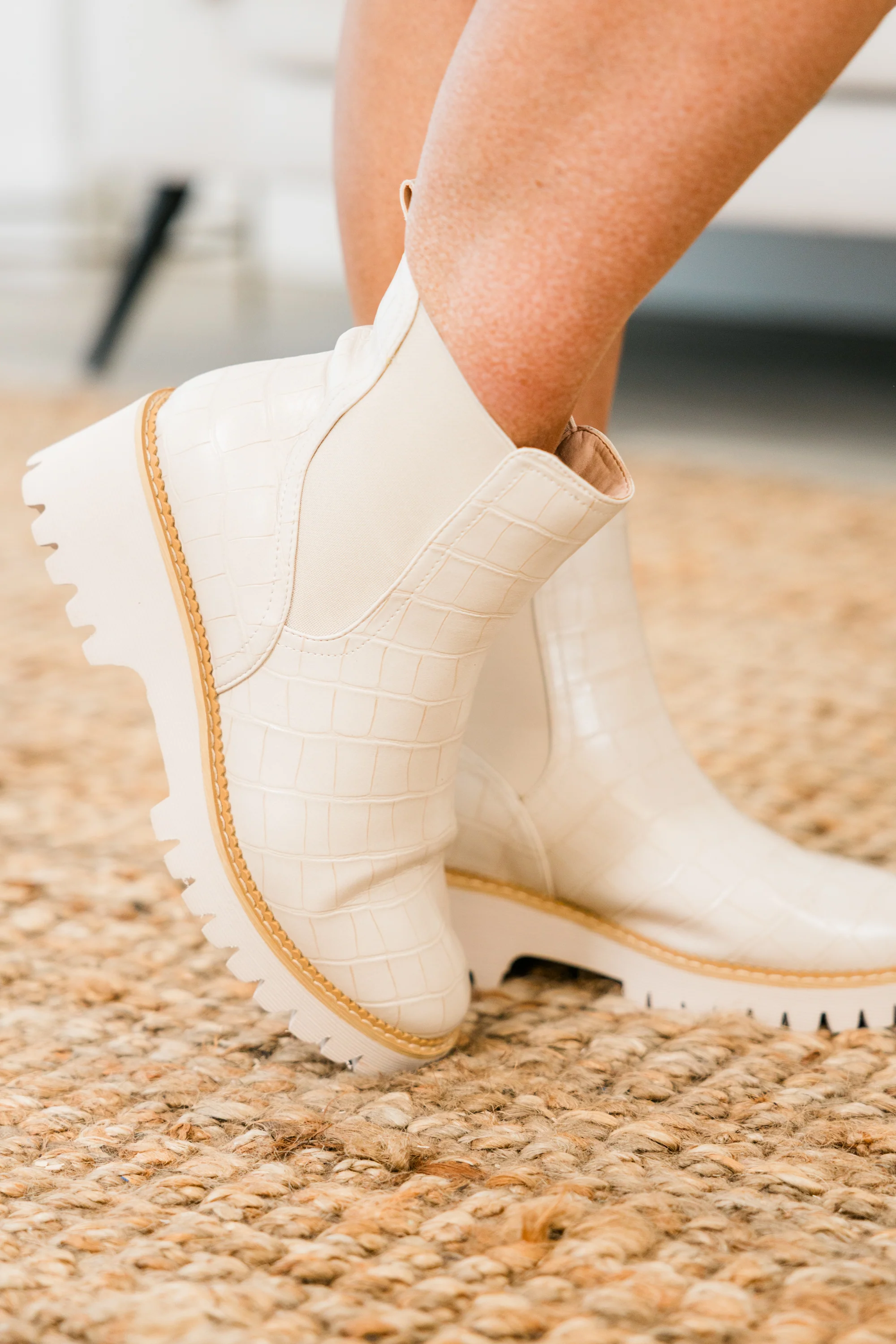 Corky's: Sweet Reminiscence Booties, Ivory - Weilaico